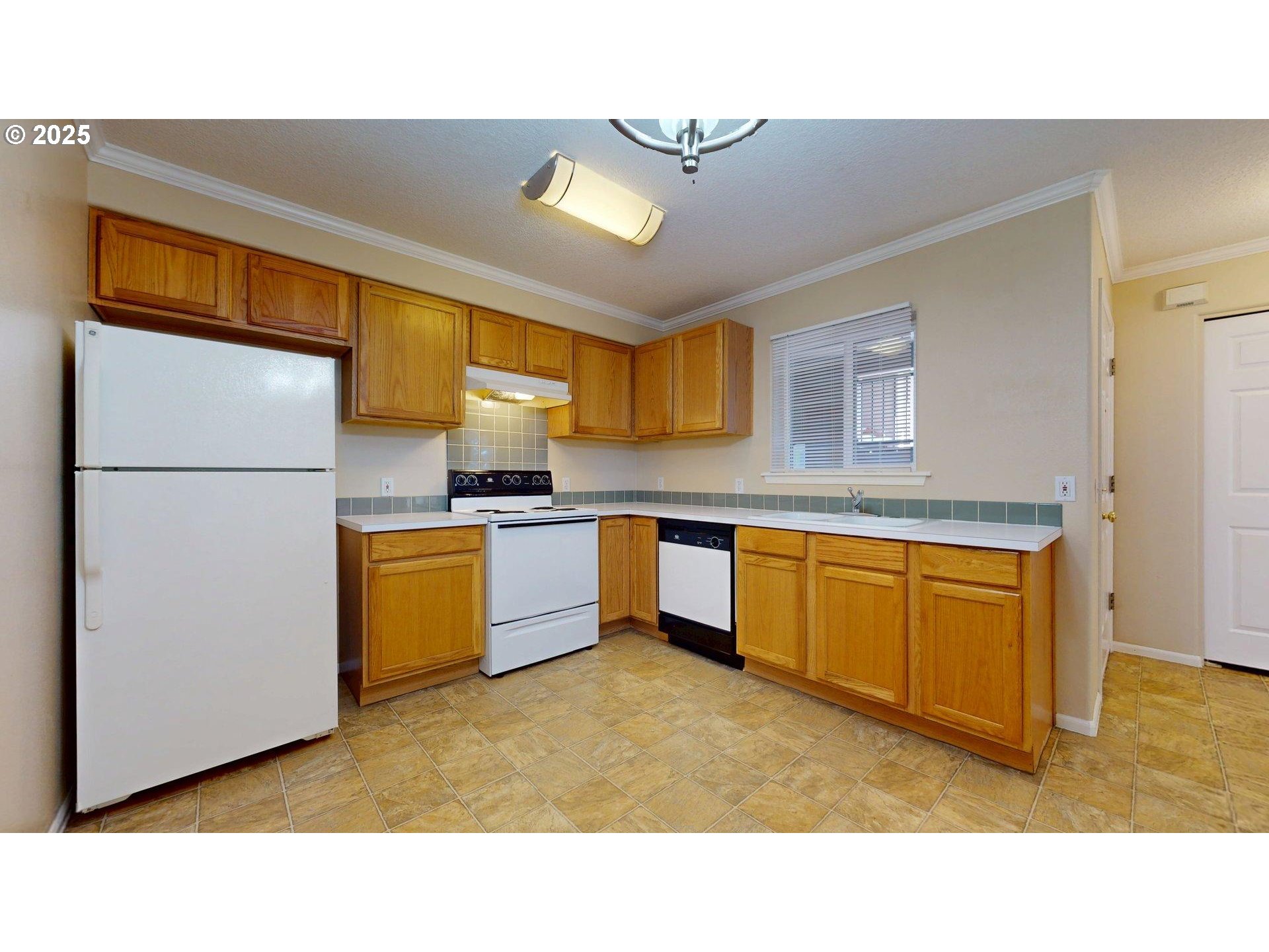 Photo #6: 481125910 Listing 