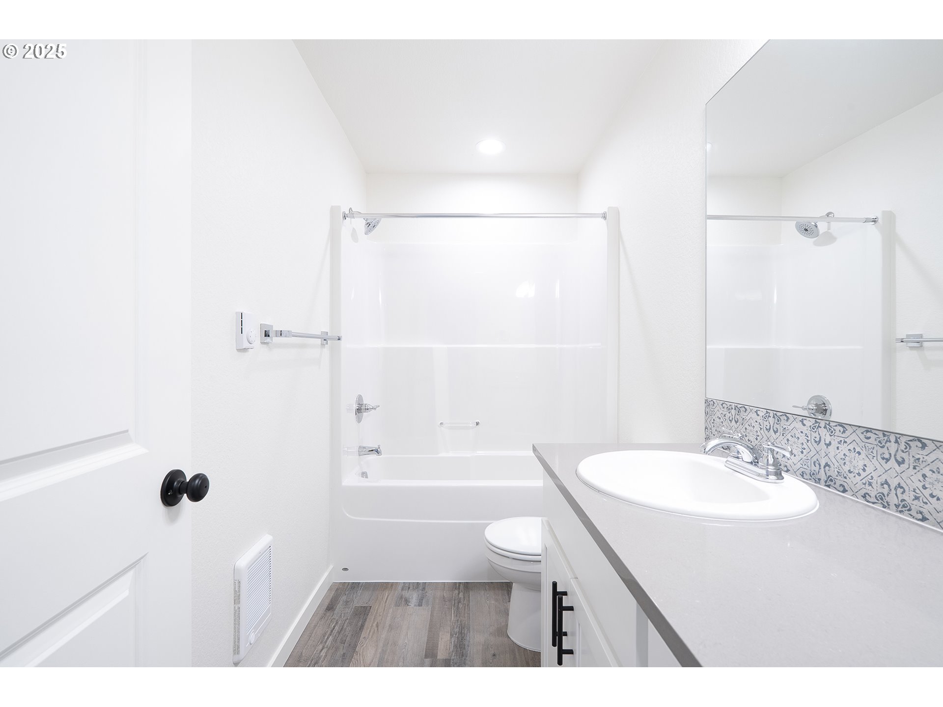 Photo #16: 484324184 Listing: Photo #16