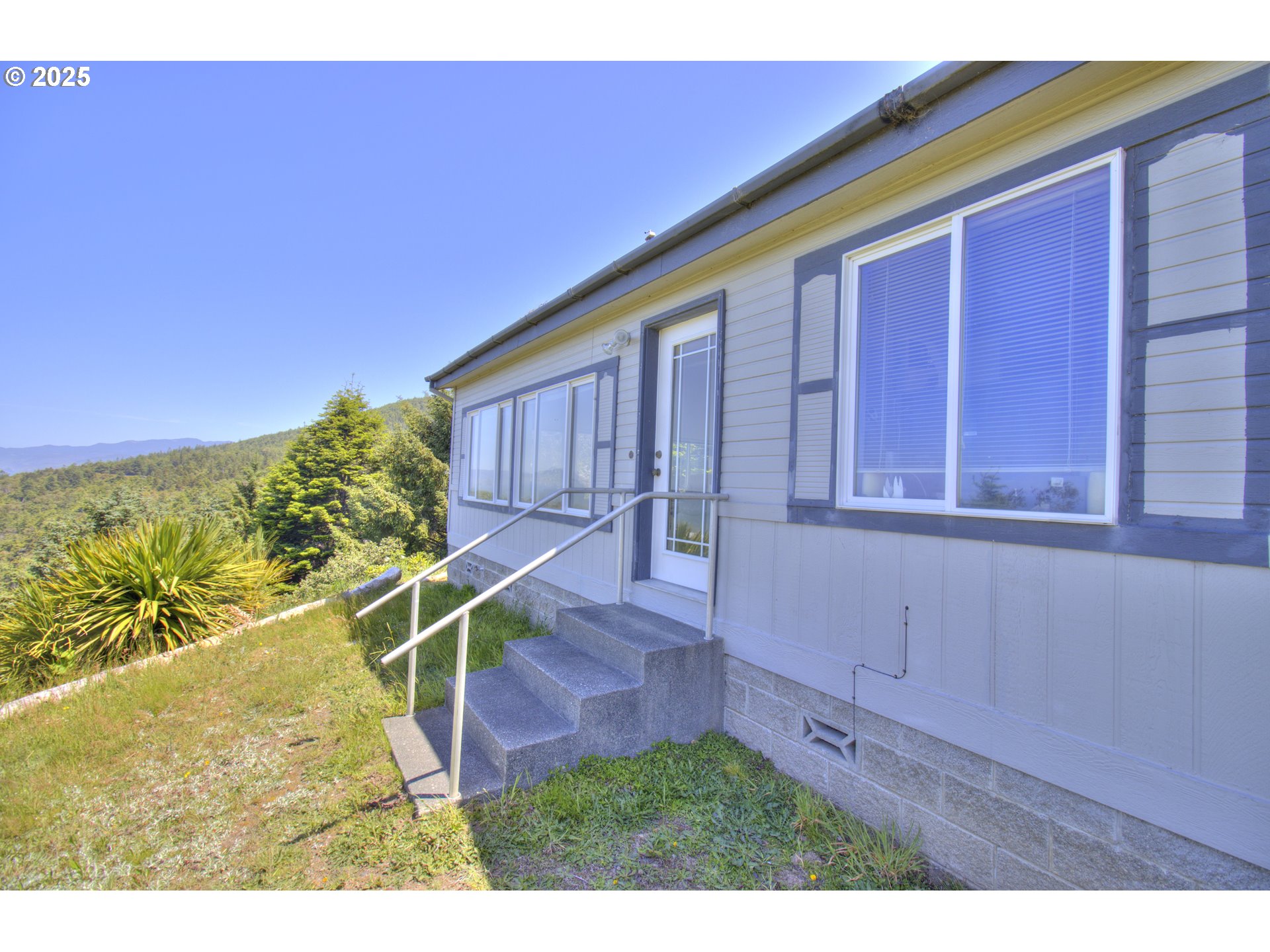 94760 ADAMS RD, Gold Beach, OR, 97444