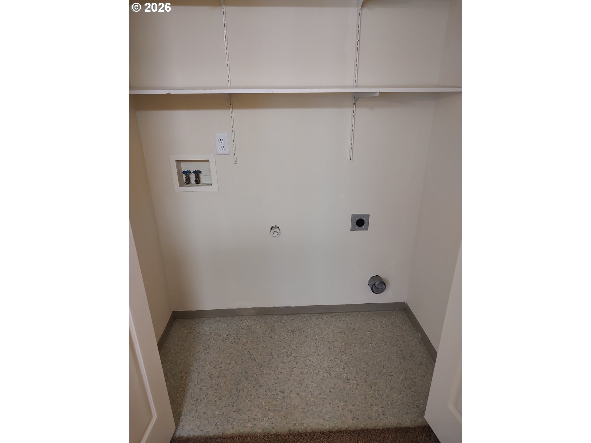 Property photo 6 of 13