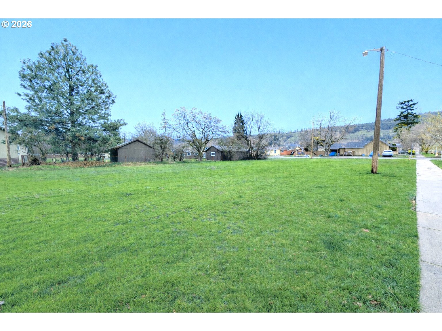1102 Y AVE, La Grande, OR, 97850