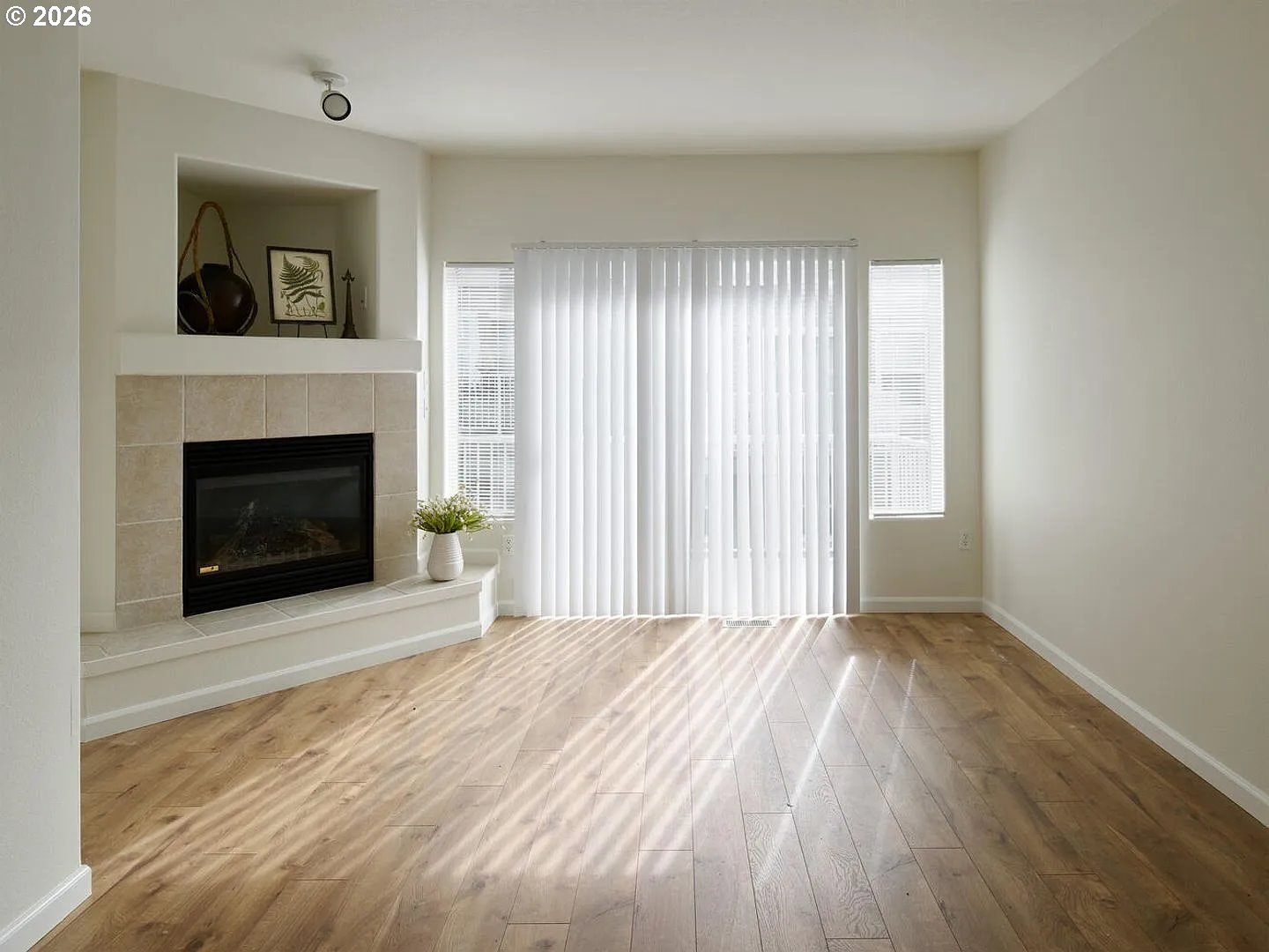 Photo #1: 488743971 Listing: Photo #1