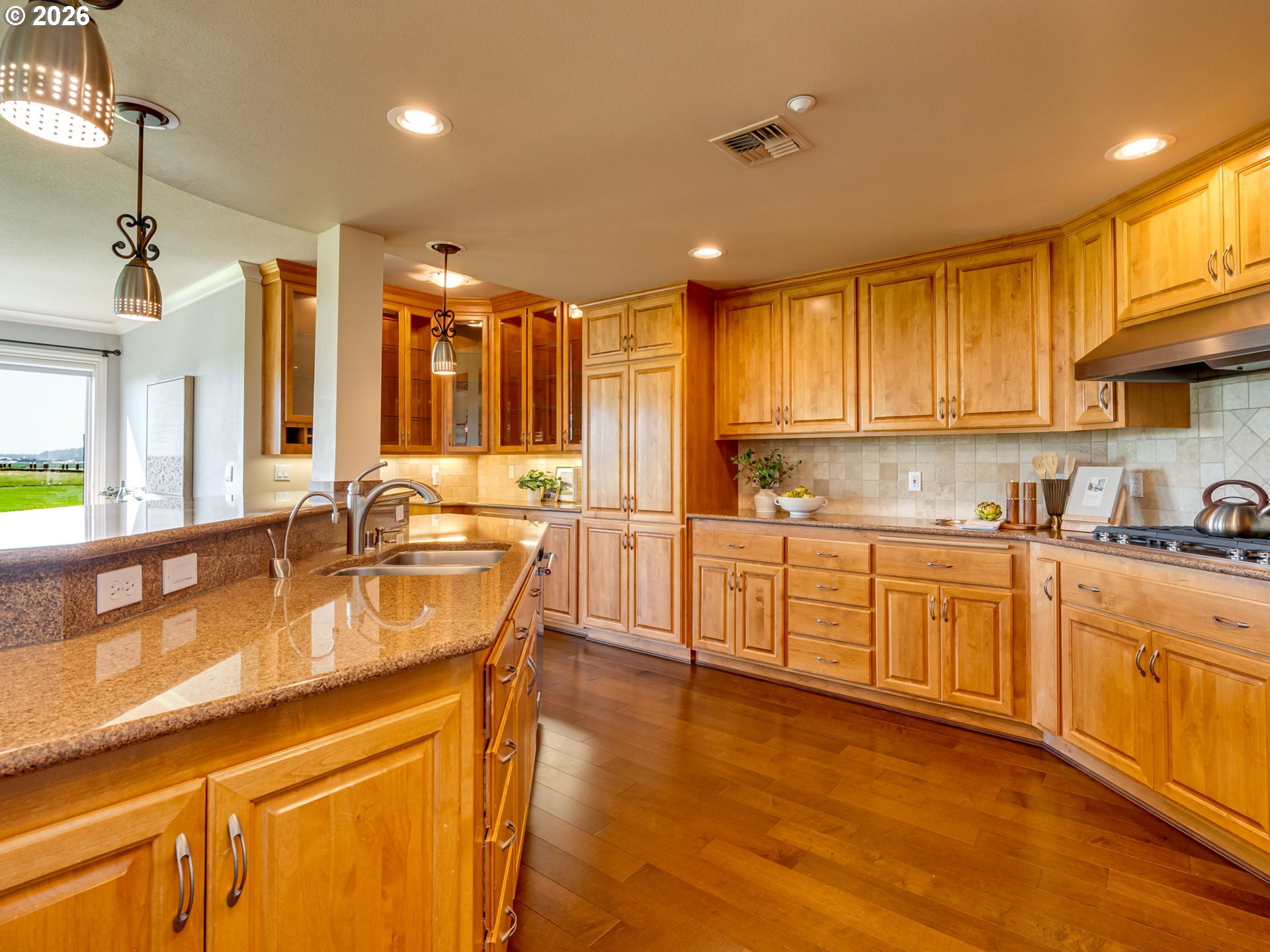 Photo #15: 489384691 Listing: Photo #15