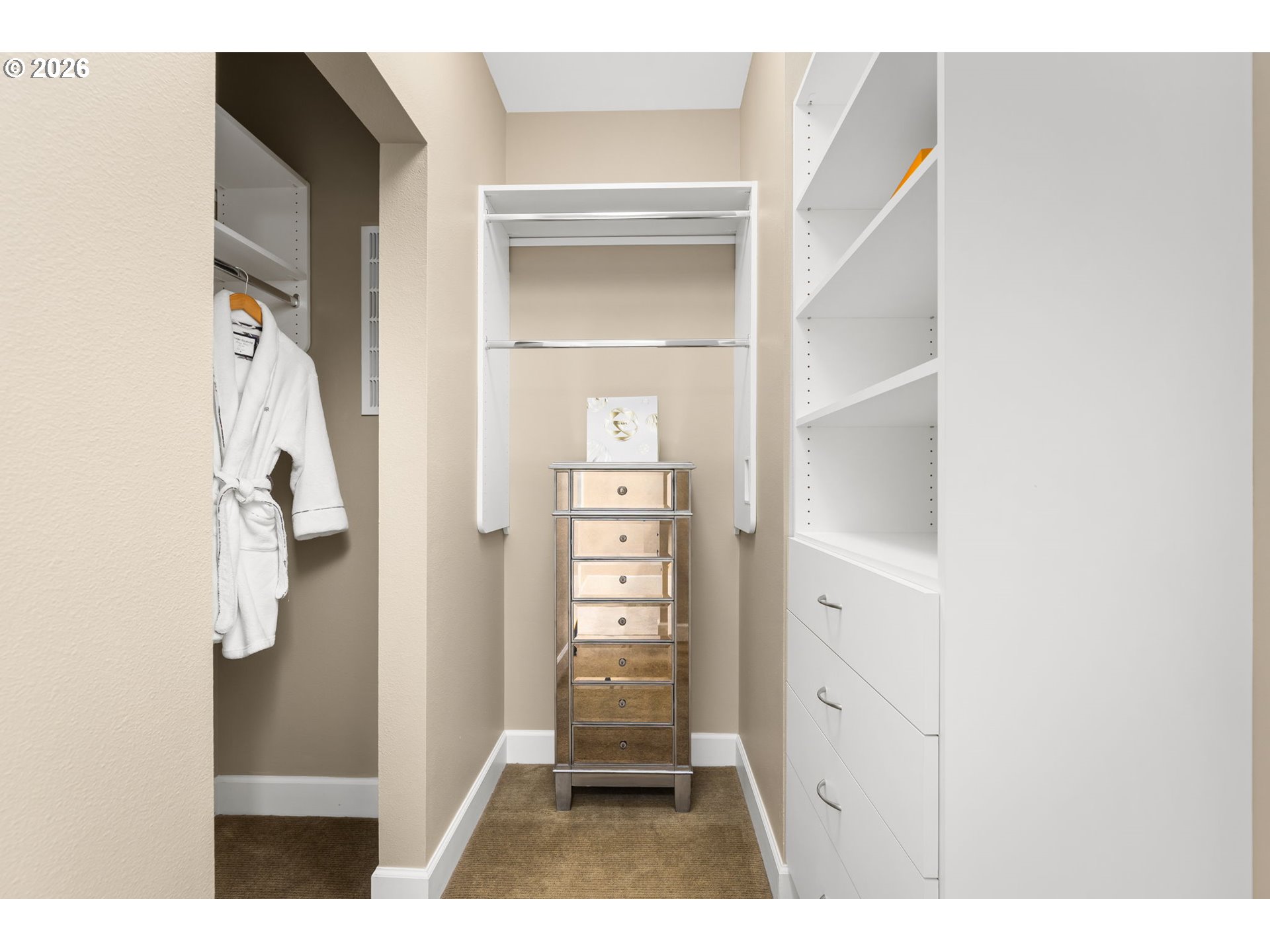 Photo #26: 490587285 Listing: Photo #26