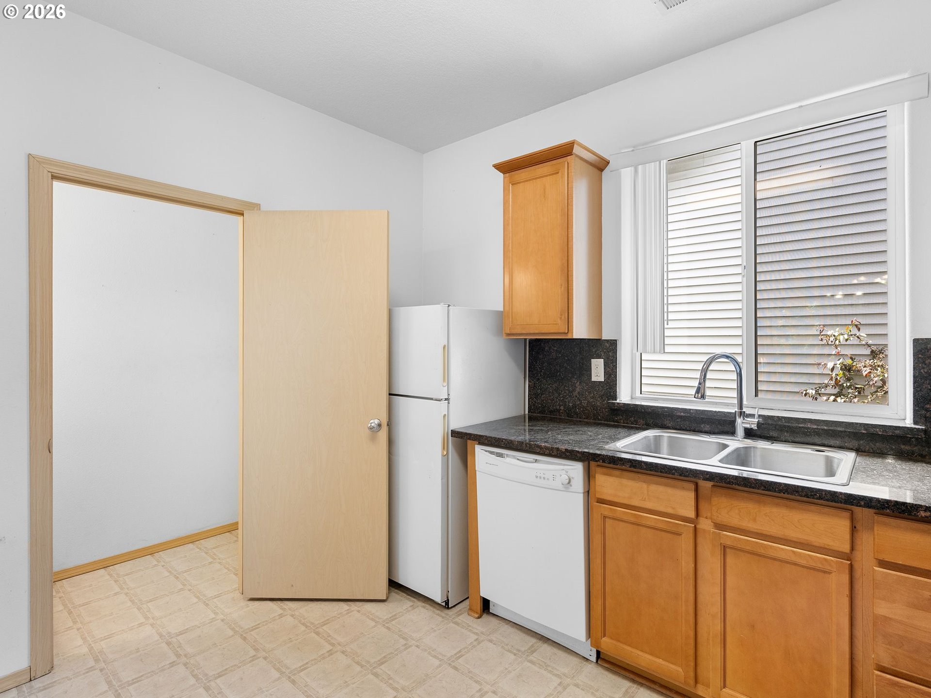 Photo #5: 490735901 Listing: Photo #5
