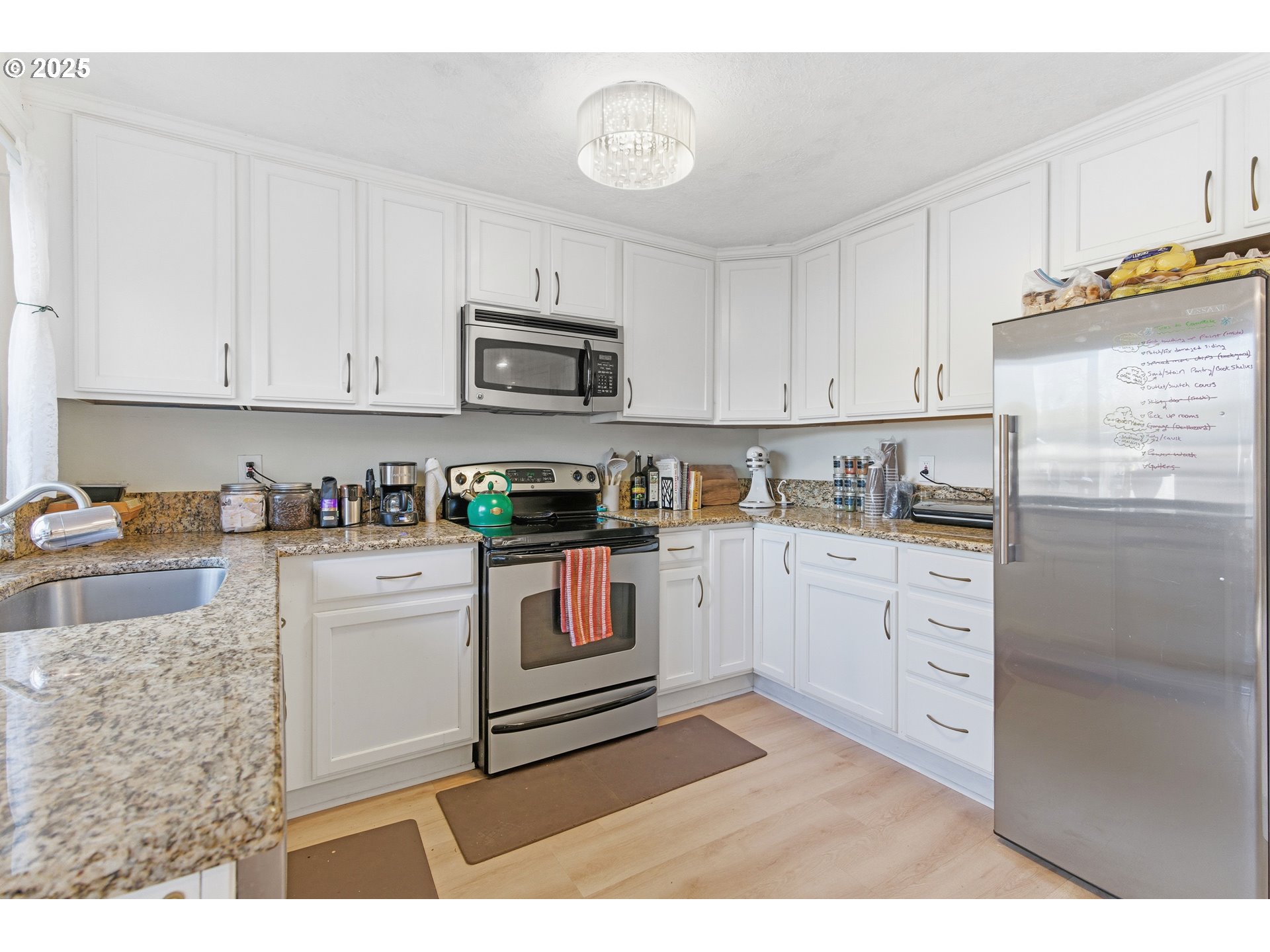 2215 E OAK DR, Newberg, OR, 97132