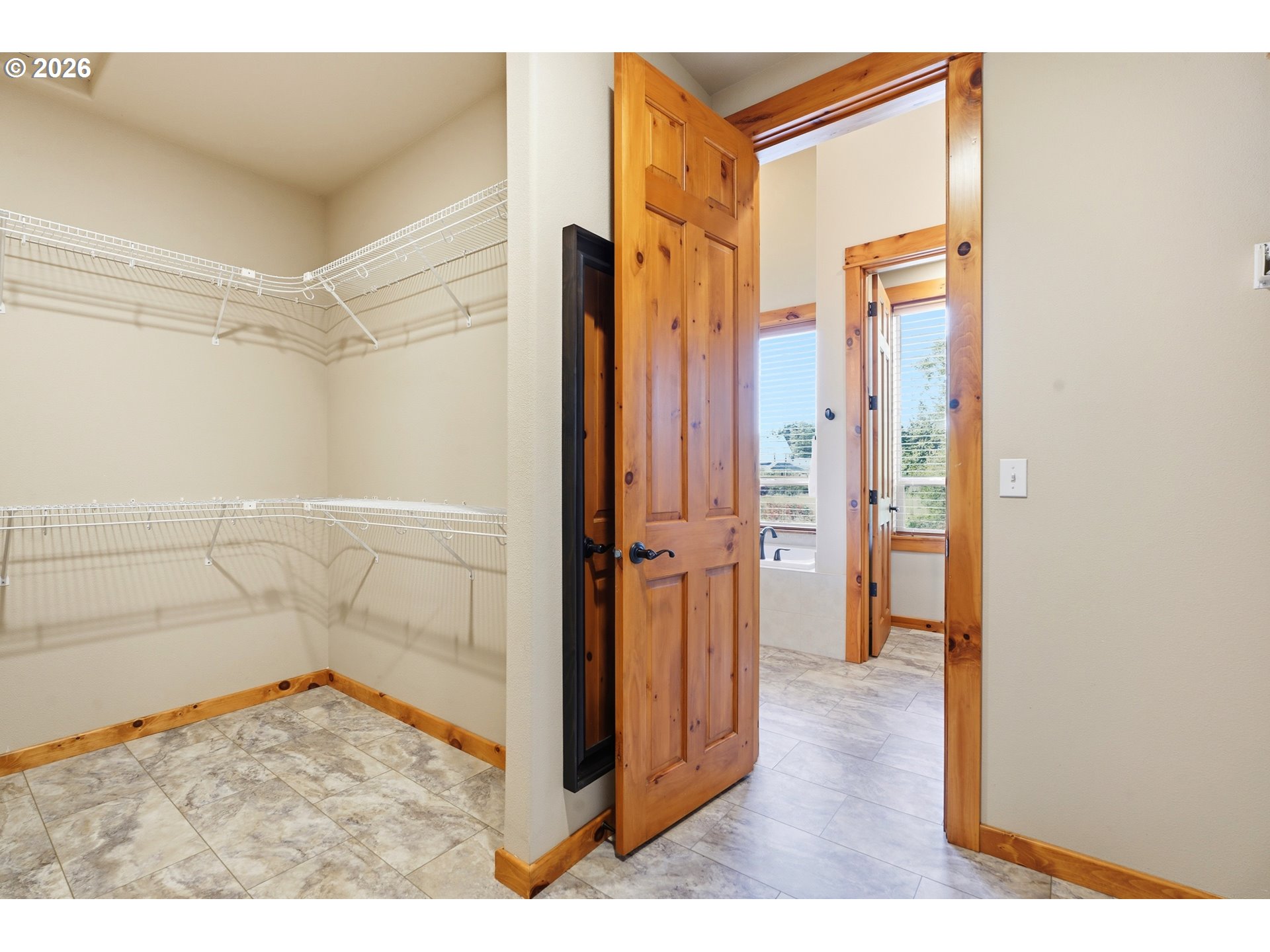 Photo #11: 491227101 Listing: Photo #11