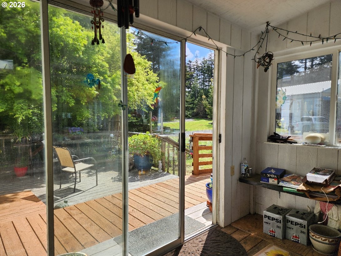 42550 S MILL POND RD, Port Orford, OR, 97465