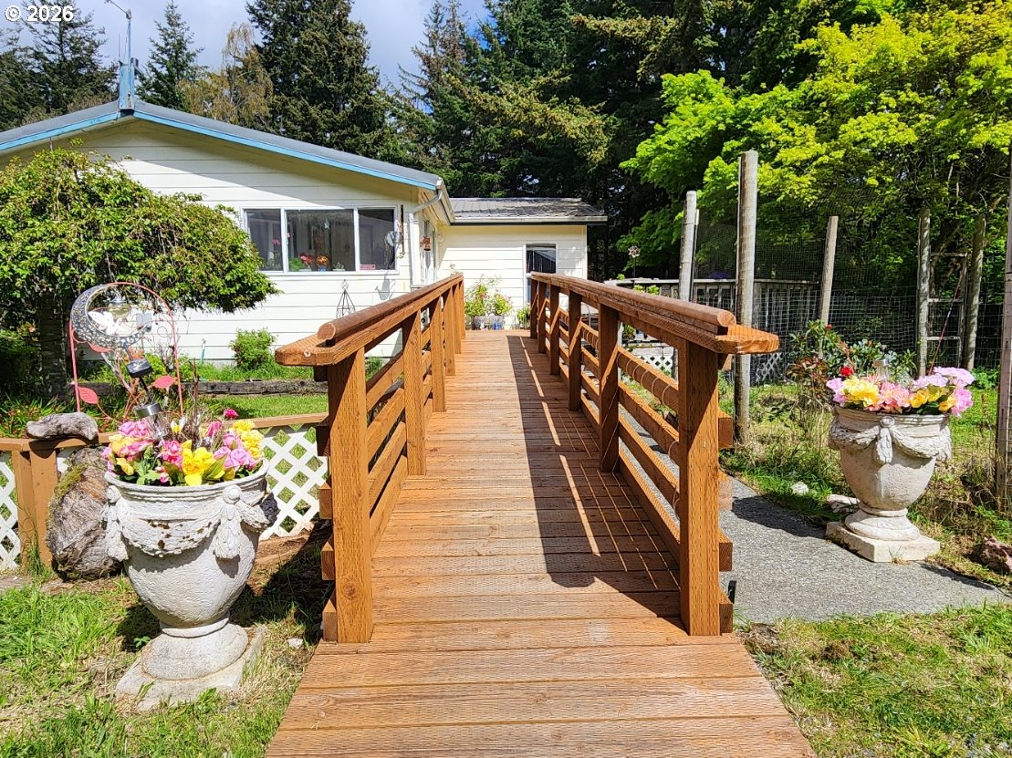 42550 S MILL POND RD, Port Orford, OR, 97465