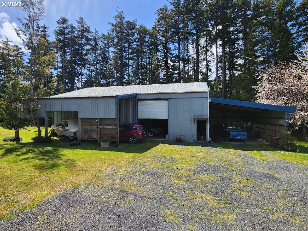 42550 S MILL POND RD, Port Orford, OR, 97465