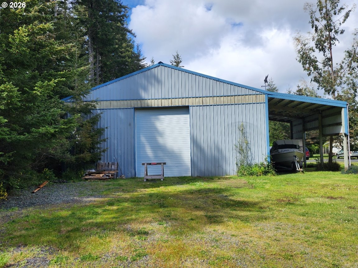 42550 S MILL POND RD, Port Orford, OR, 97465