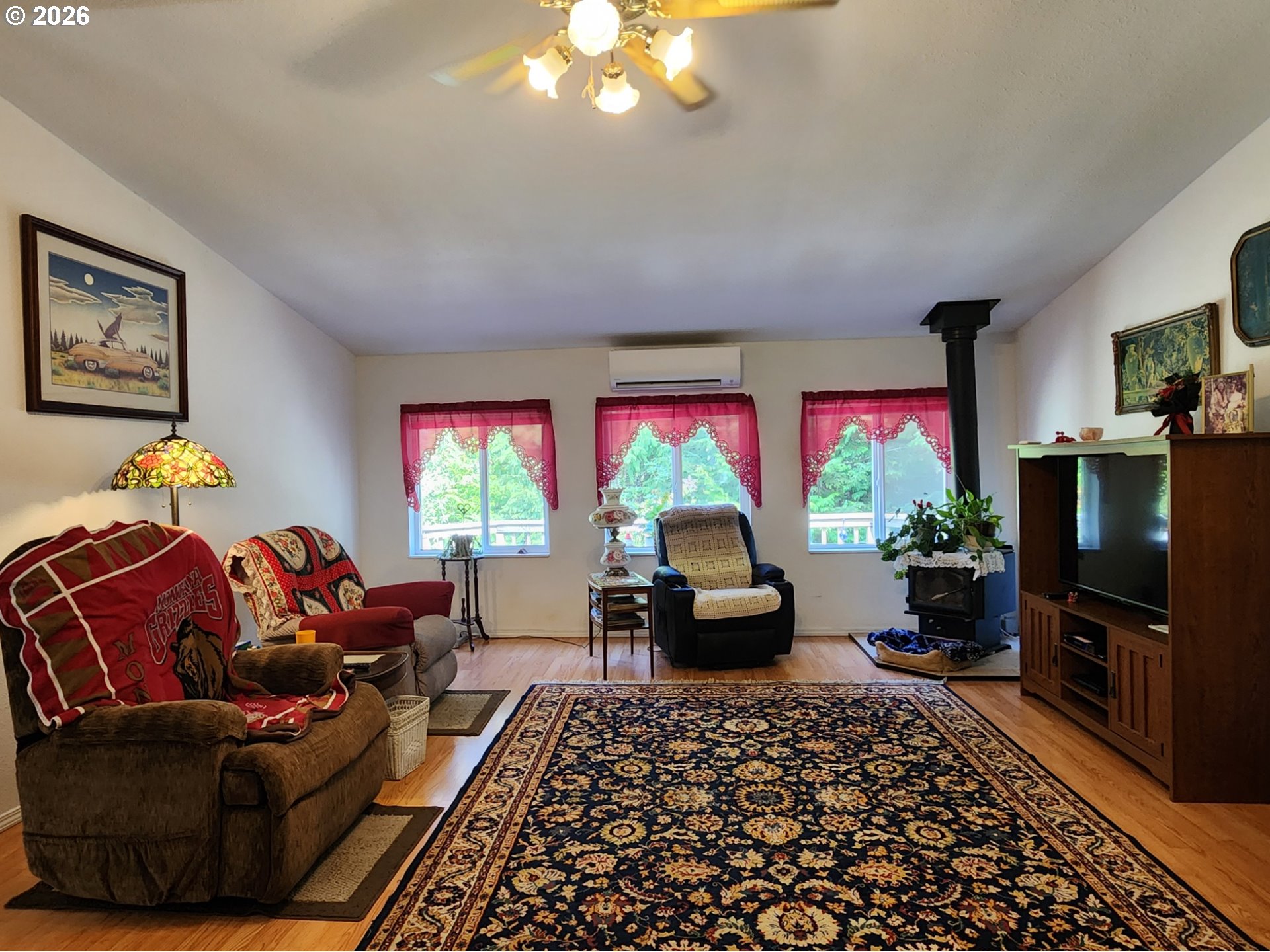 42550 S MILL POND RD, Port Orford, OR, 97465