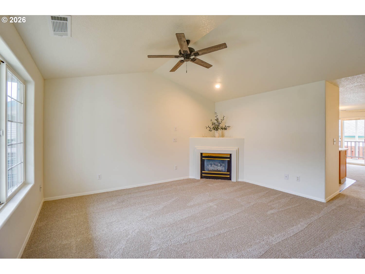 Photo #3: 496573075 Listing: Photo #3