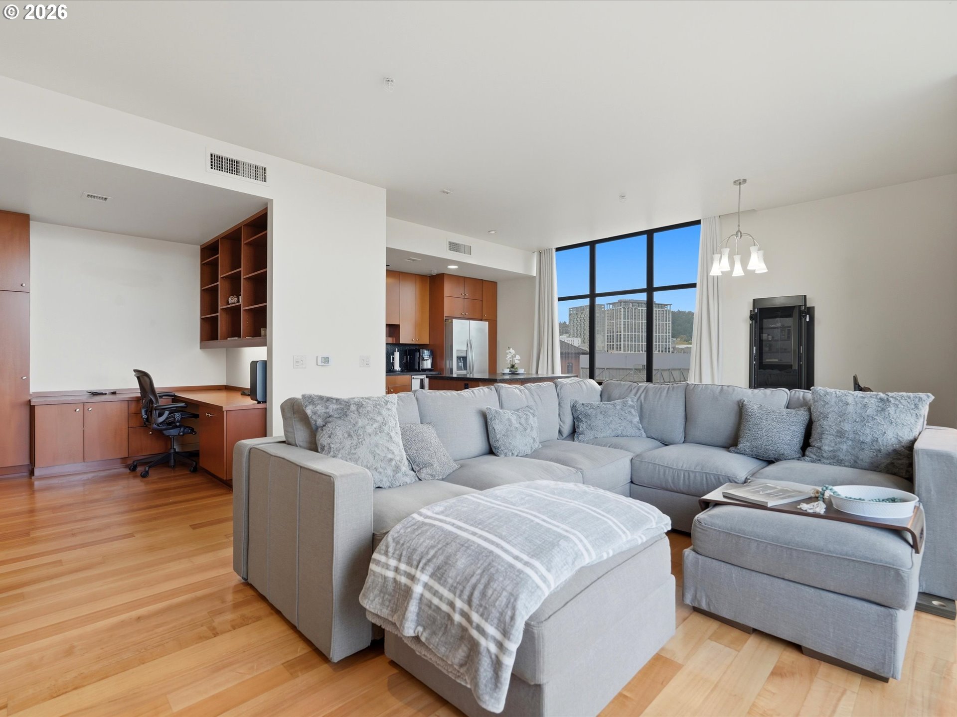 1025 NW COUCH ST, Portland, OR, 97209