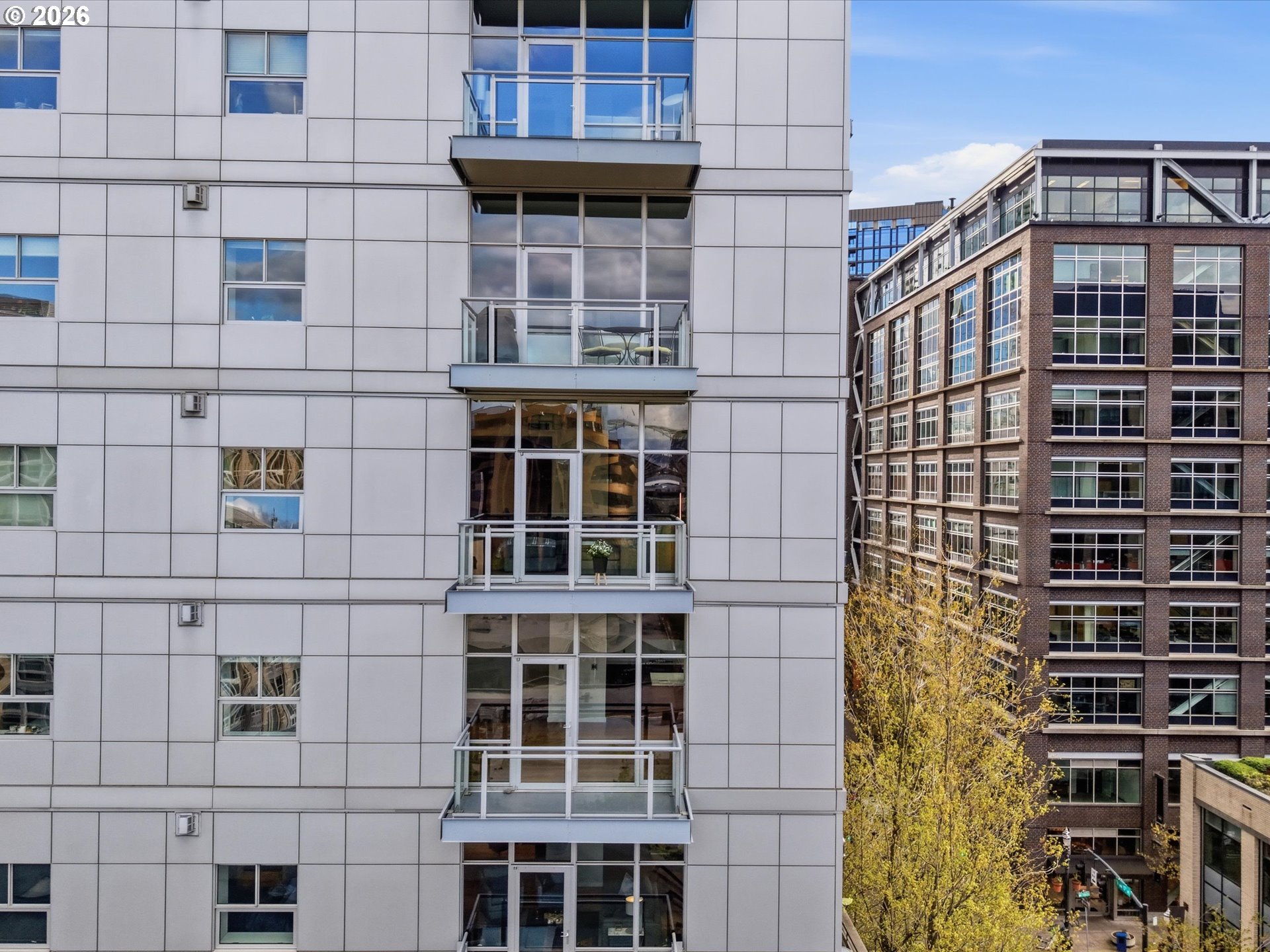 1025 NW COUCH ST, Portland, OR, 97209