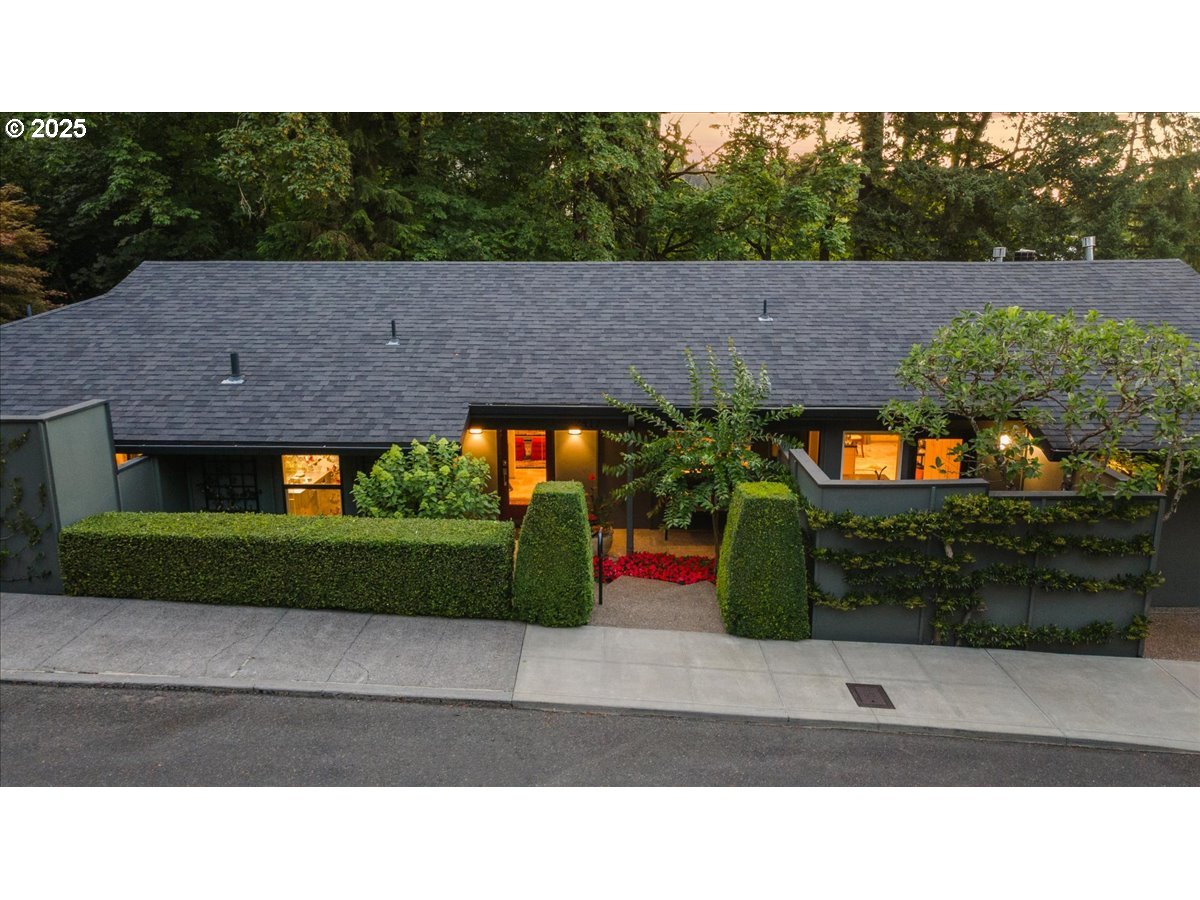 Featured Listings Featured Listings