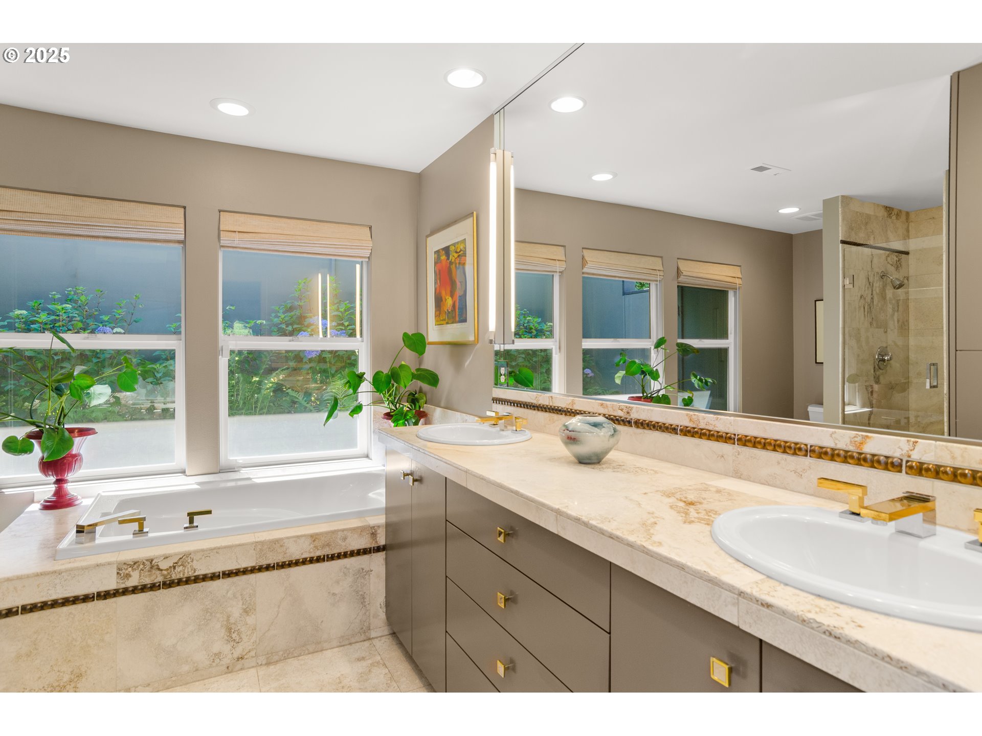 2417/2419 SW MONTGOMERY DR, Portland, OR, 97201