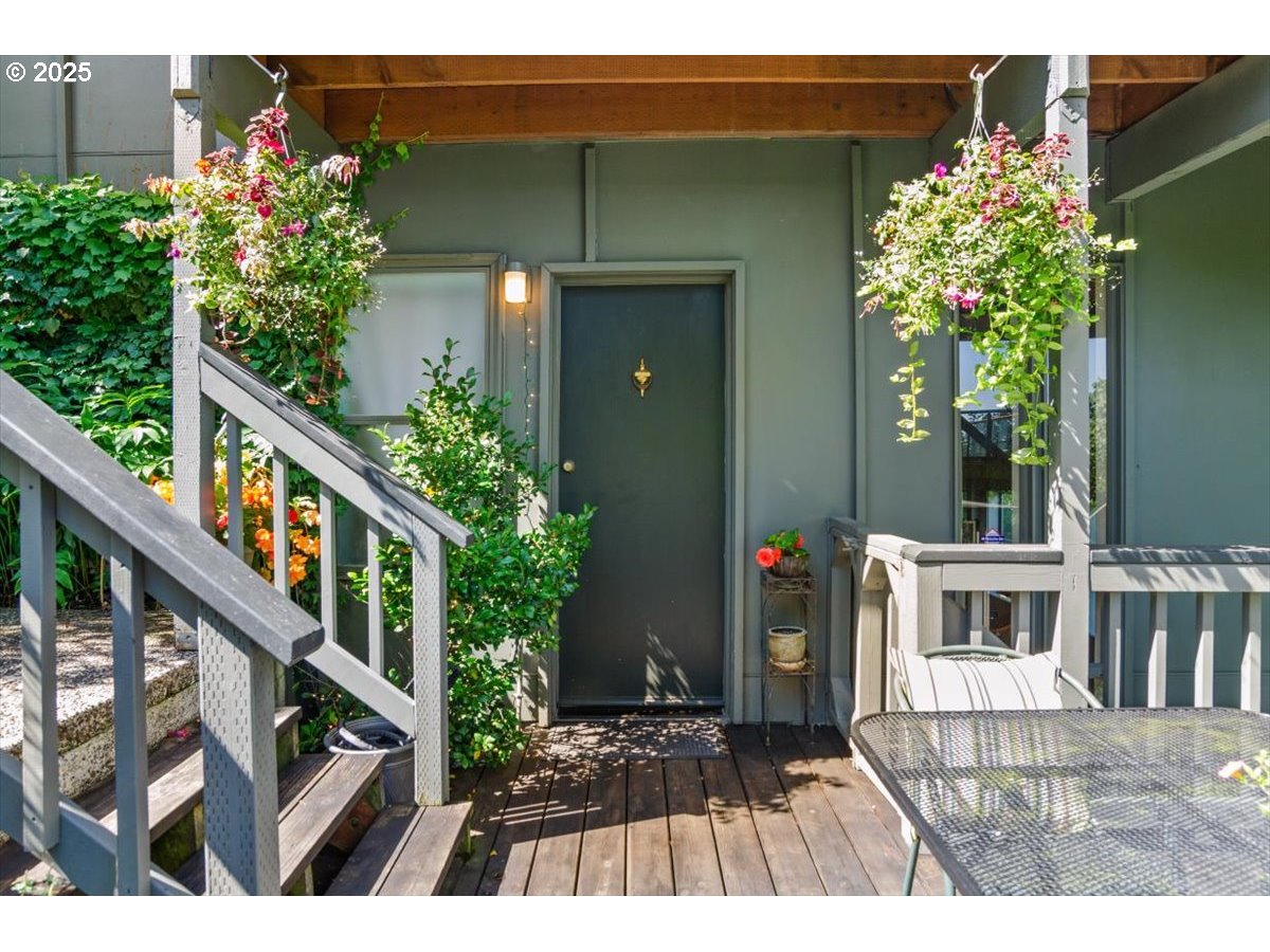 2417/2419 SW MONTGOMERY DR, Portland, OR, 97201