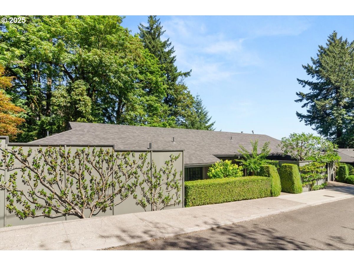 2417/2419 SW MONTGOMERY DR, Portland, OR, 97201