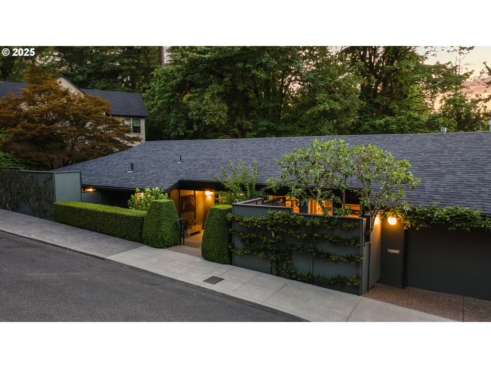 2417/2419 SW MONTGOMERY DR, Portland, OR, 97201