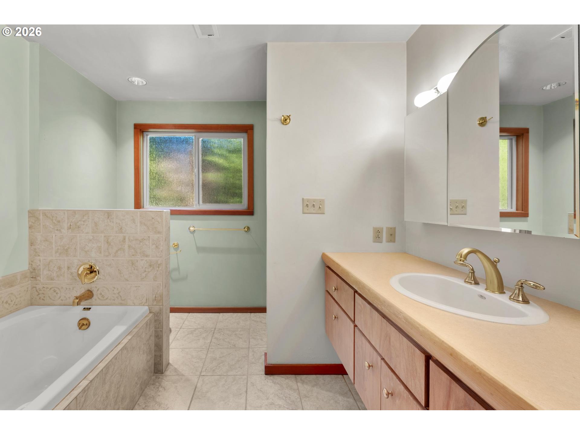 2591 GREENTREE RD, Lake Oswego, OR, 97034