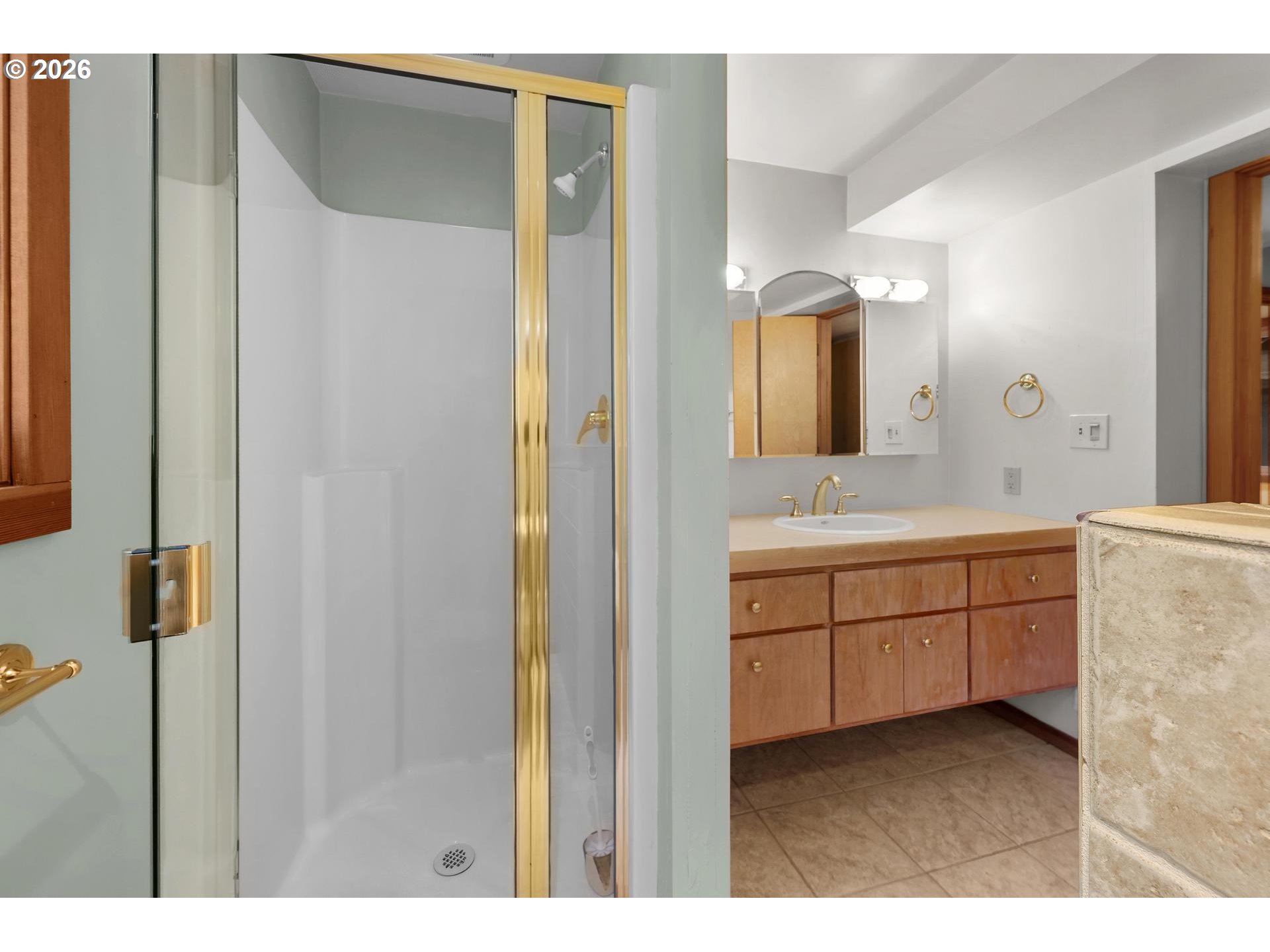 2591 GREENTREE RD, Lake Oswego, OR, 97034