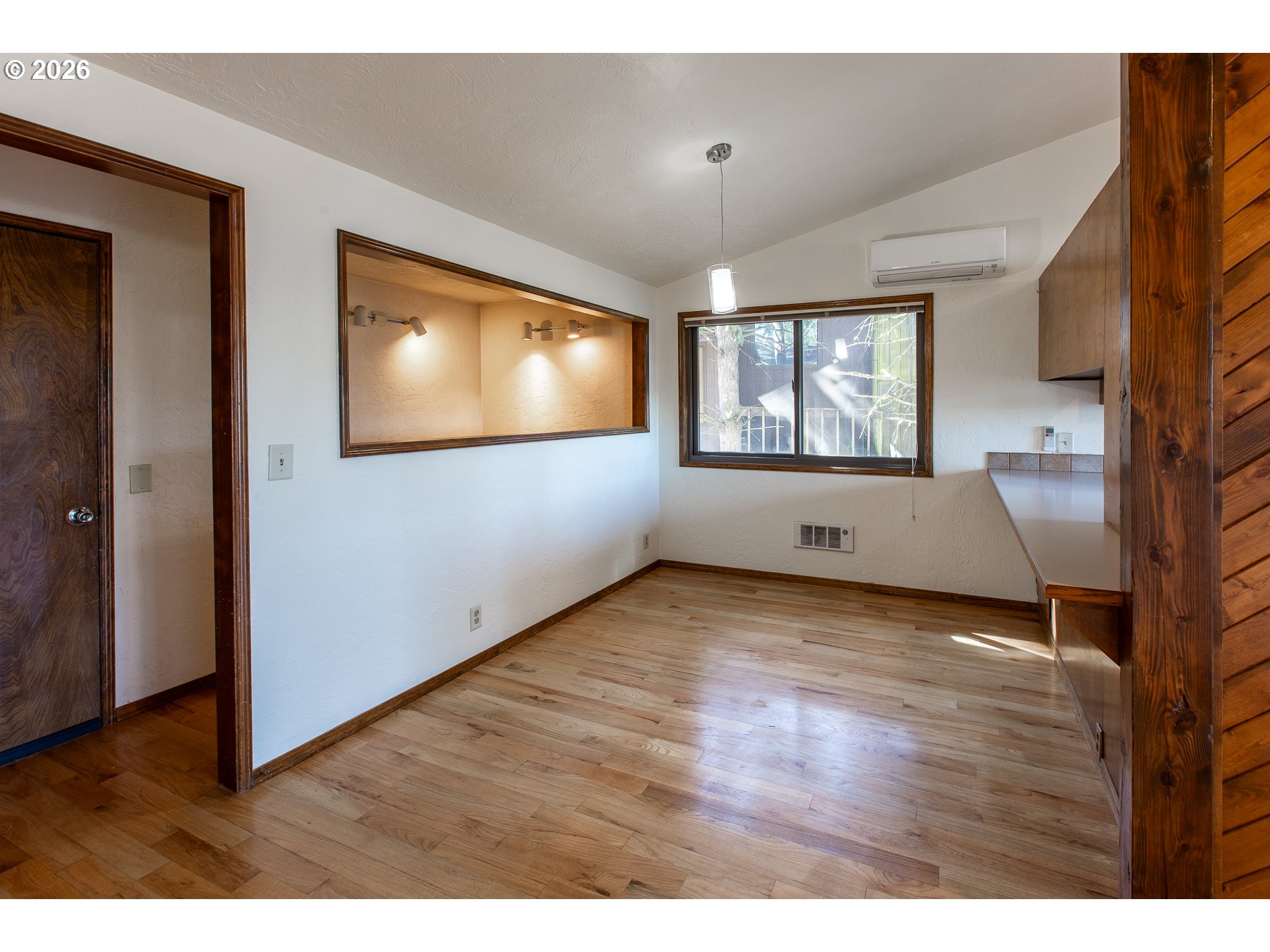 992 SUNSET DR, Springfield, OR, 97477