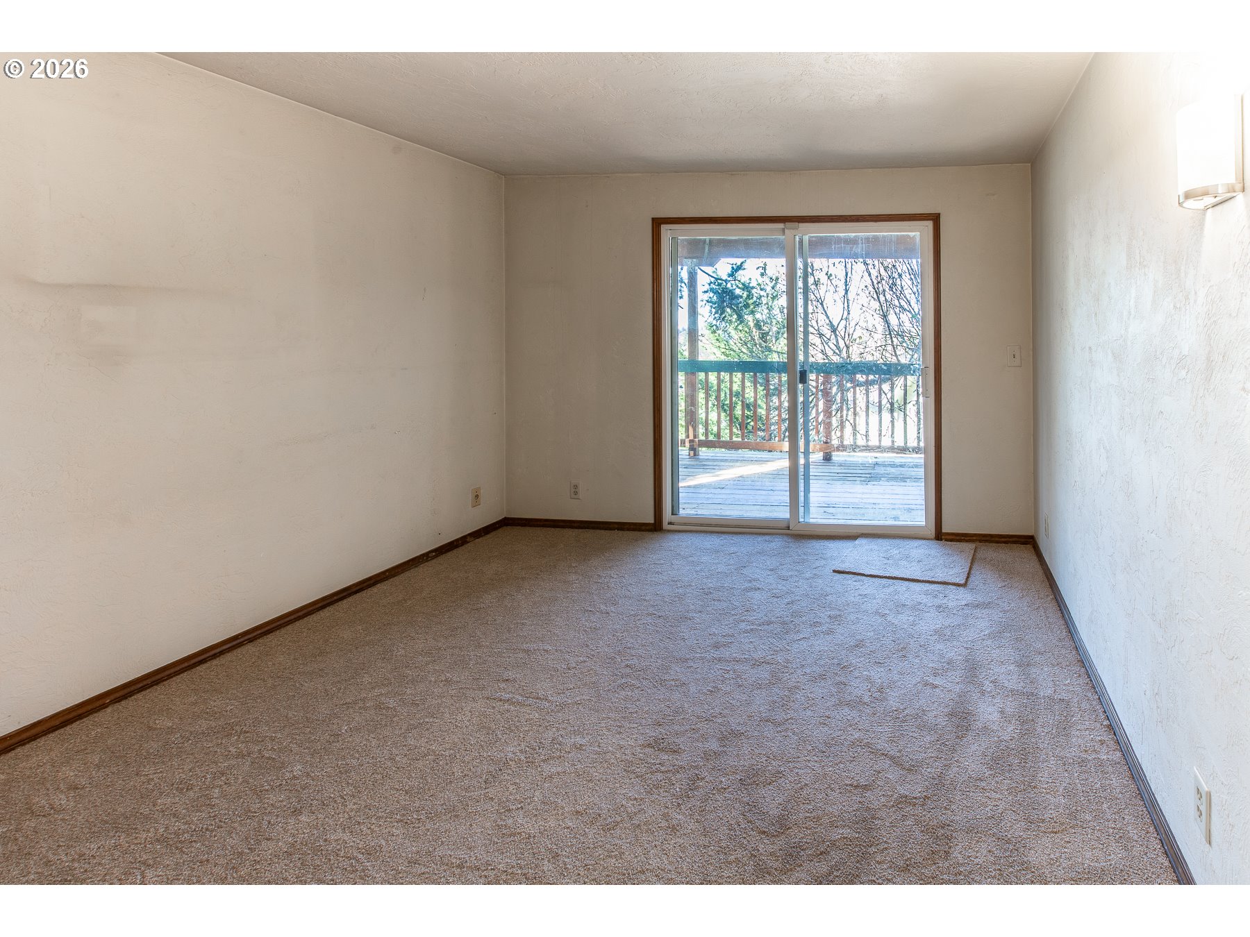 992 SUNSET DR, Springfield, OR, 97477