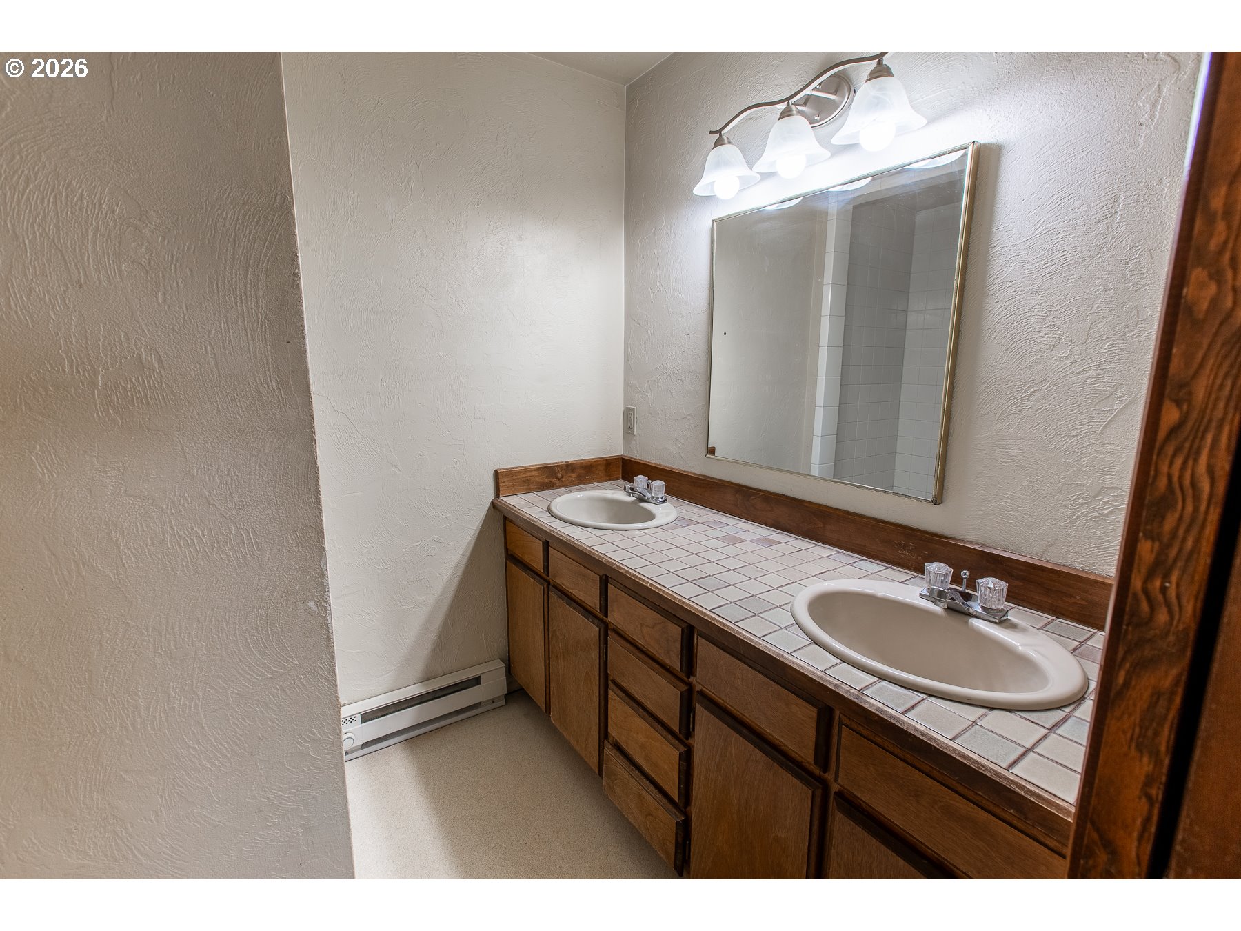 992 SUNSET DR, Springfield, OR, 97477