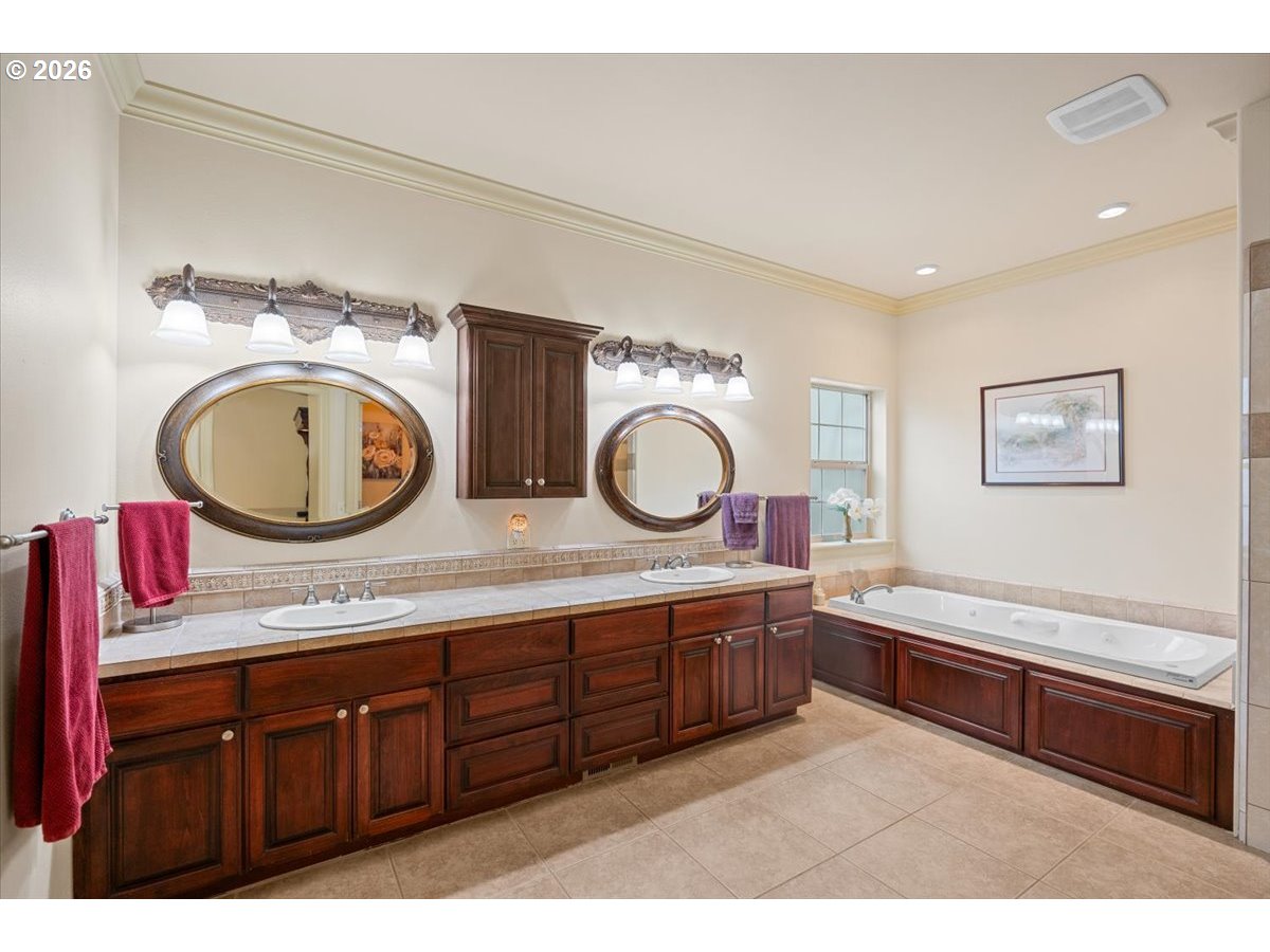 1700 NW AVERY ST, Roseburg, OR, 97471