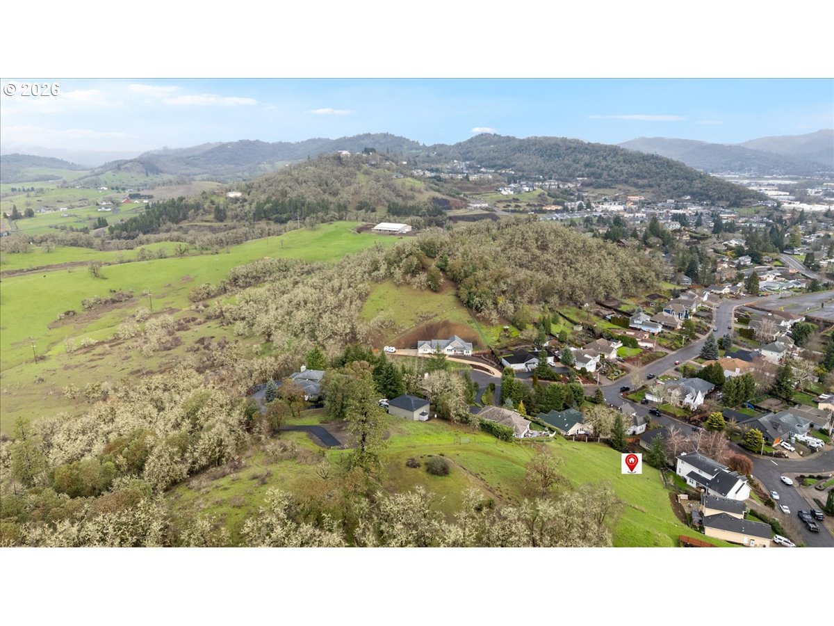 1700 NW AVERY ST, Roseburg, OR, 97471