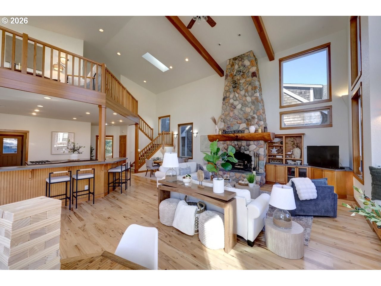 163 W 1ST AVE, Cannon Beach, OR, 97110