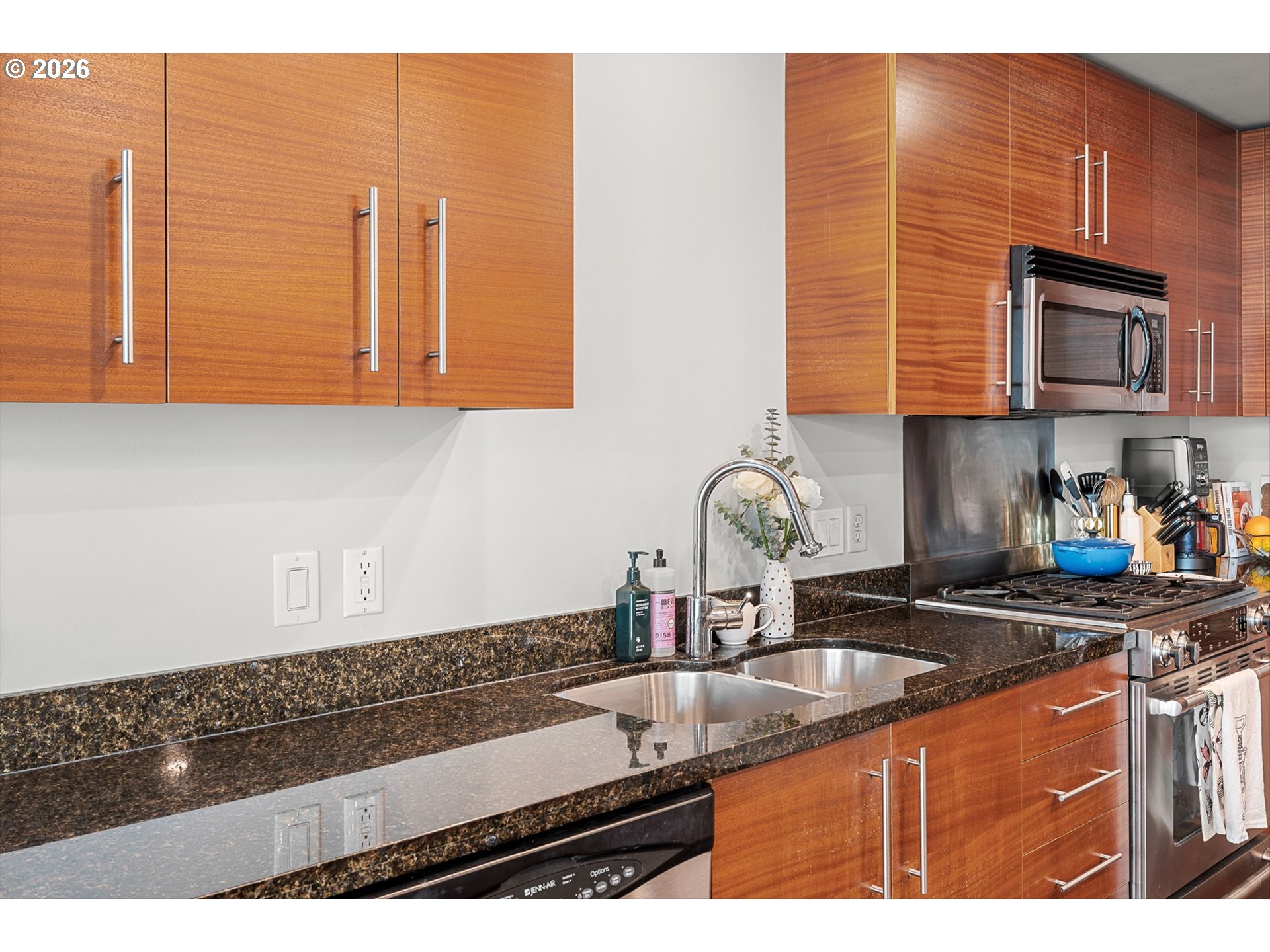 Photo #15: 505441735 Listing: Photo #15