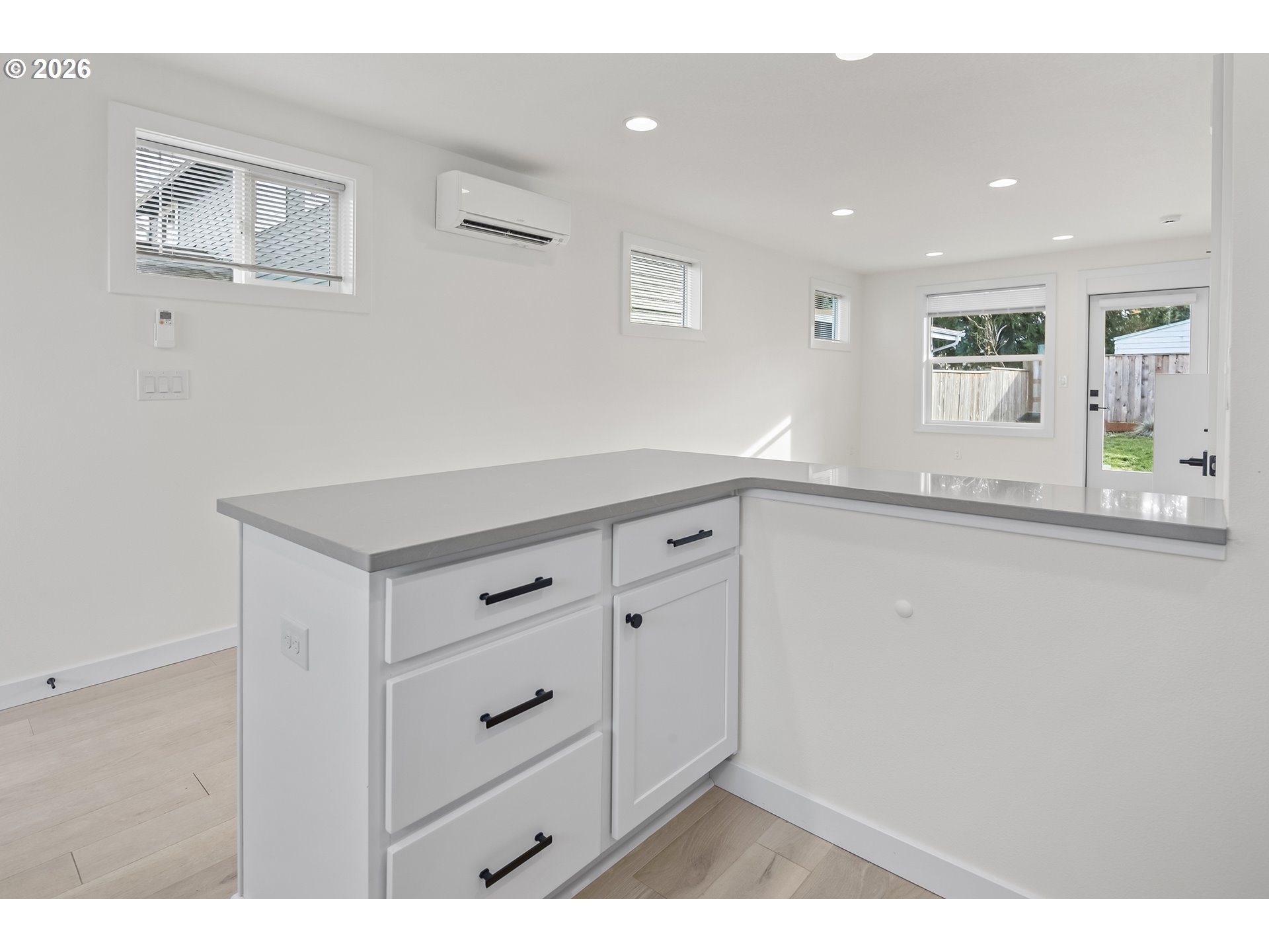 Photo #4: 505696330 Listing: Photo #4