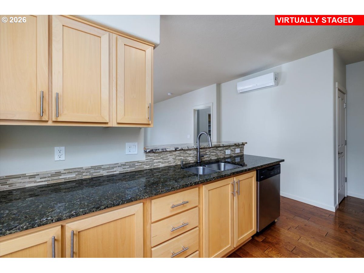 Photo #8: 505778172 Listing: Photo #8