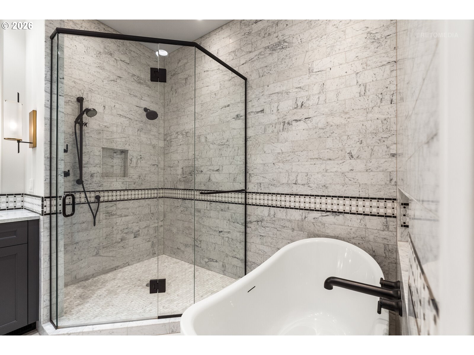 124 D AVE, Lake Oswego, OR, 97034