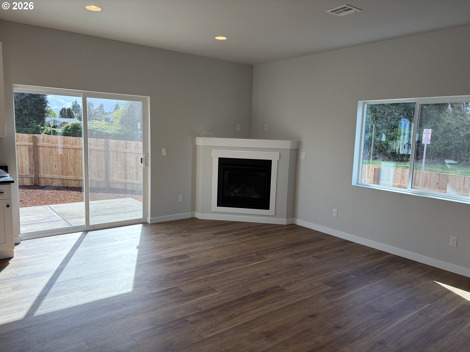 1542 BARN ST, Woodburn, OR, 97071