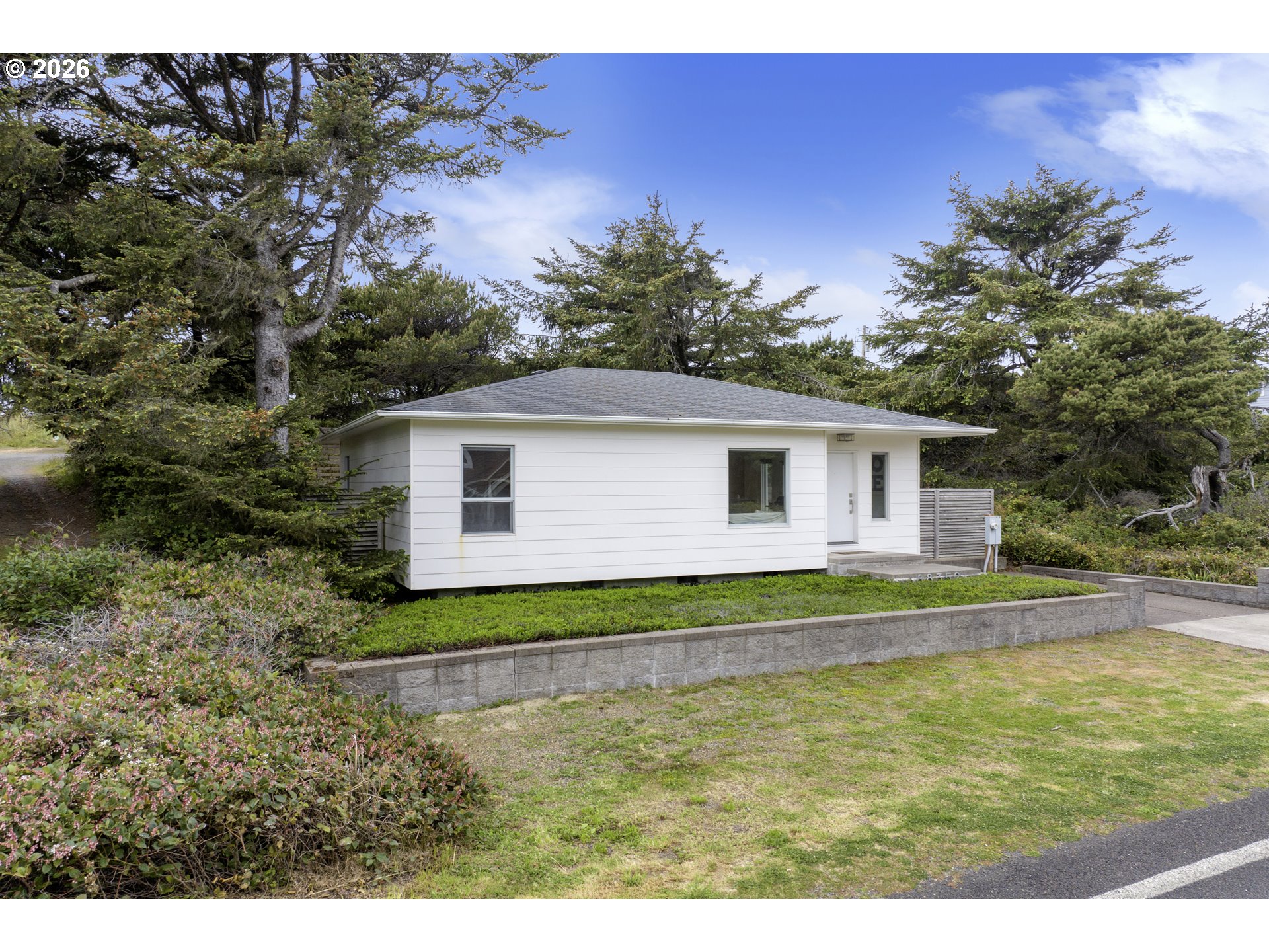 88352 1ST AVE, Florence, OR, 97439
