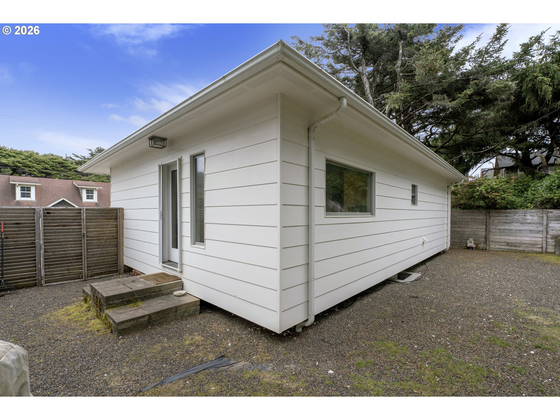 88352 1ST AVE, Florence, OR, 97439