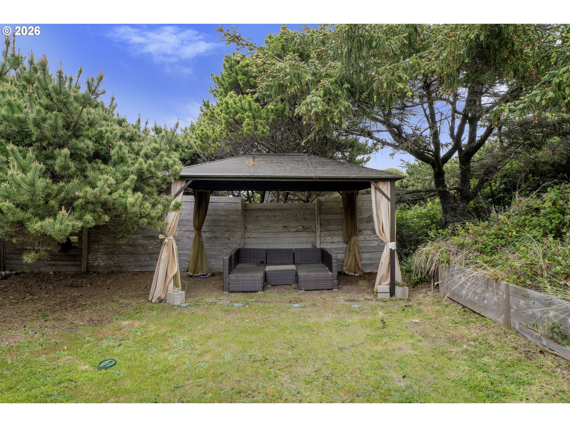 88352 1ST AVE, Florence, OR, 97439
