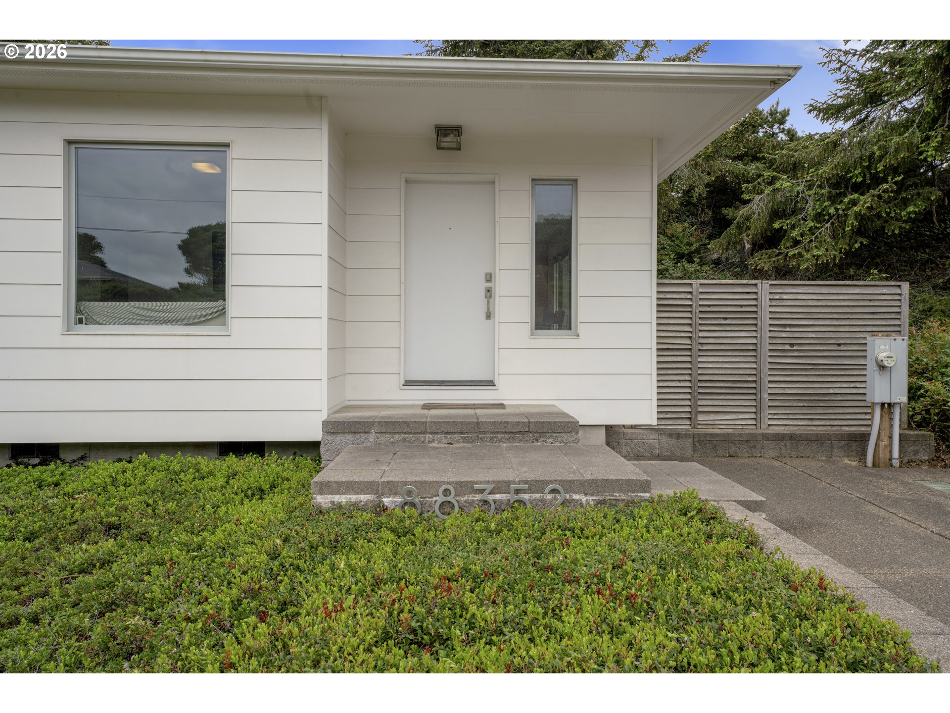 88352 1ST AVE, Florence, OR, 97439