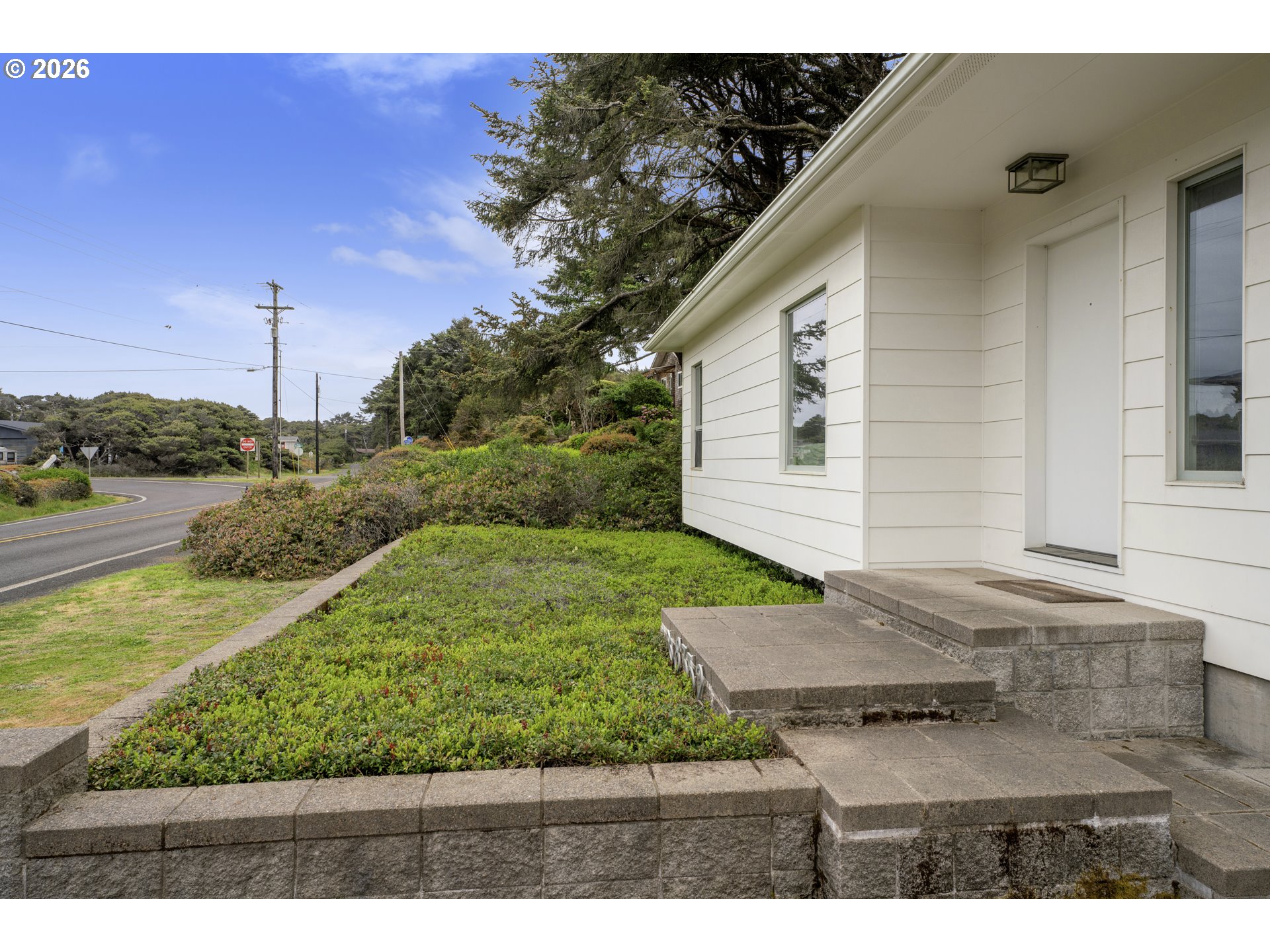 88352 1ST AVE, Florence, OR, 97439
