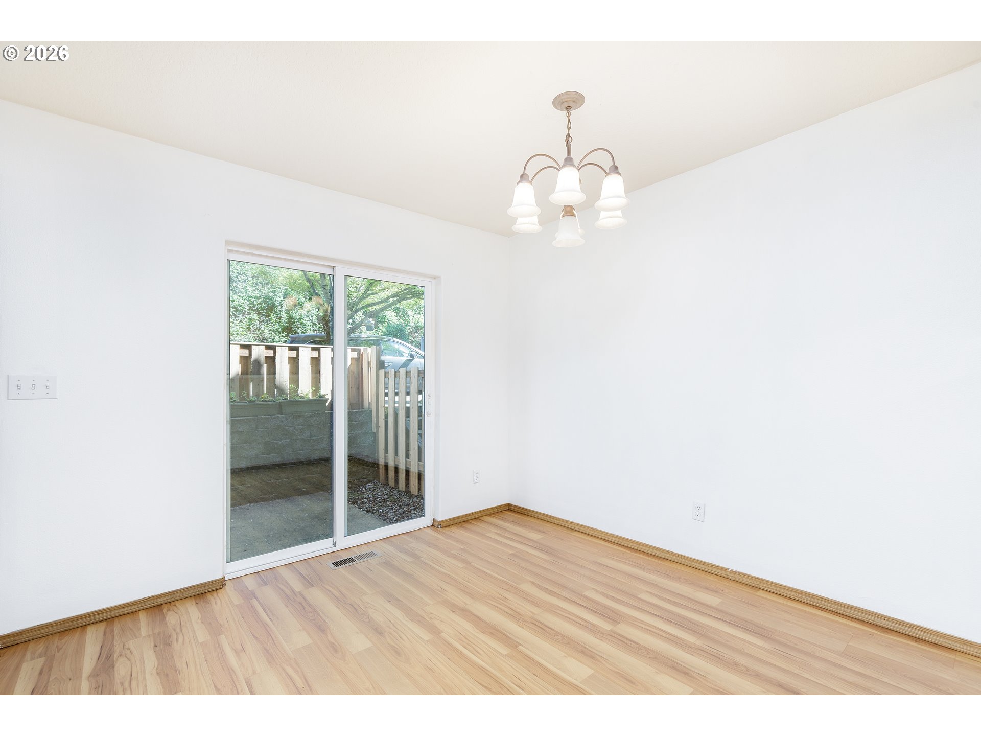 8637 N WILLAMETTE BLVD, Portland, OR, 97203