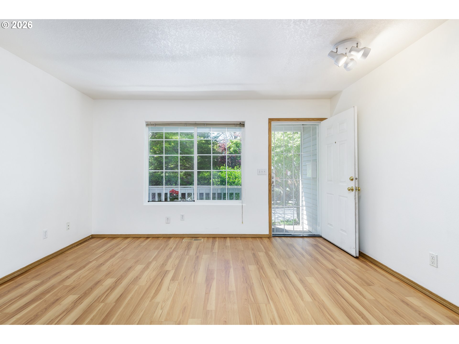 8637 N WILLAMETTE BLVD, Portland, OR, 97203