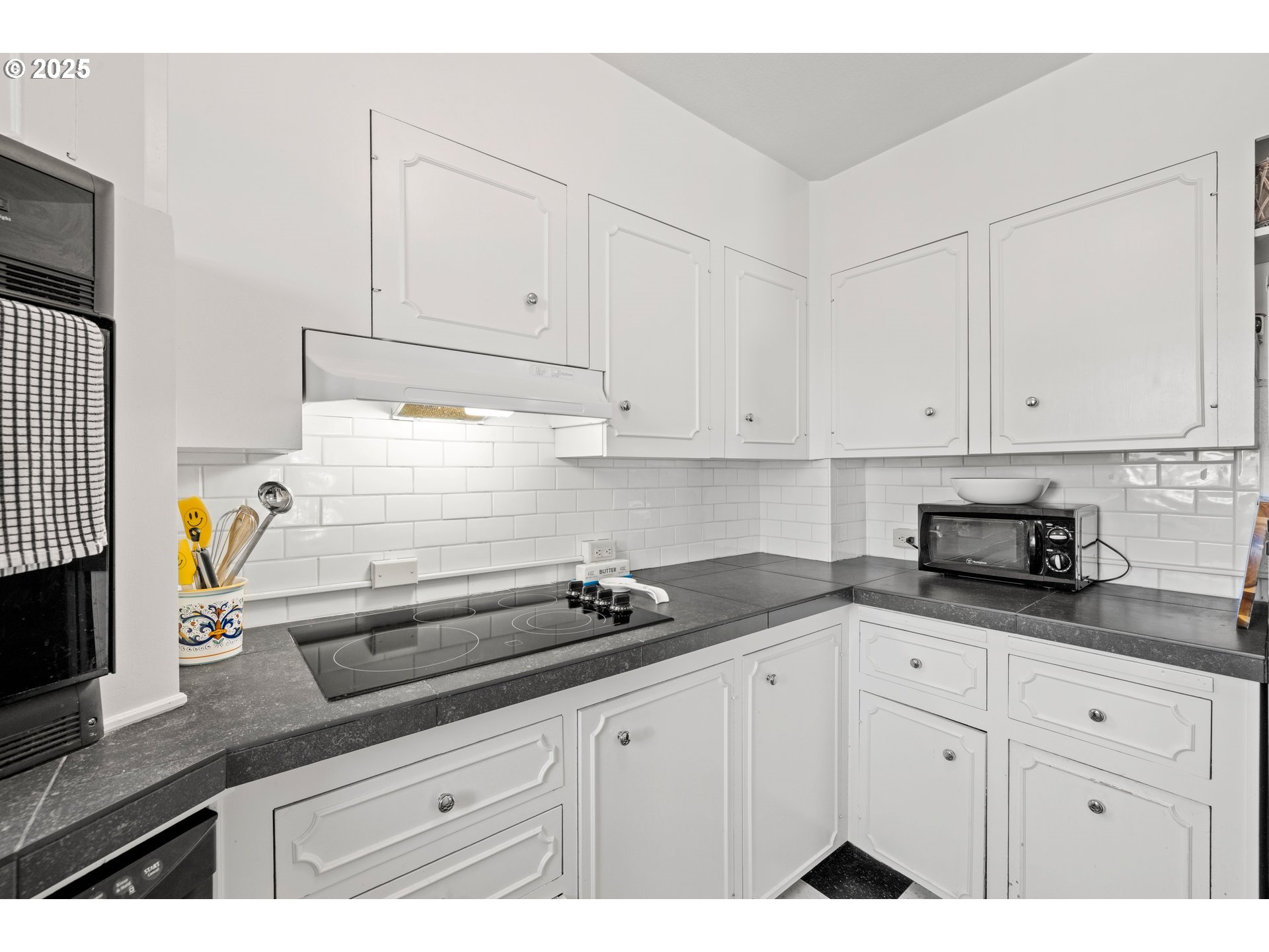 Photo #11: 511755902 Listing: Photo #11