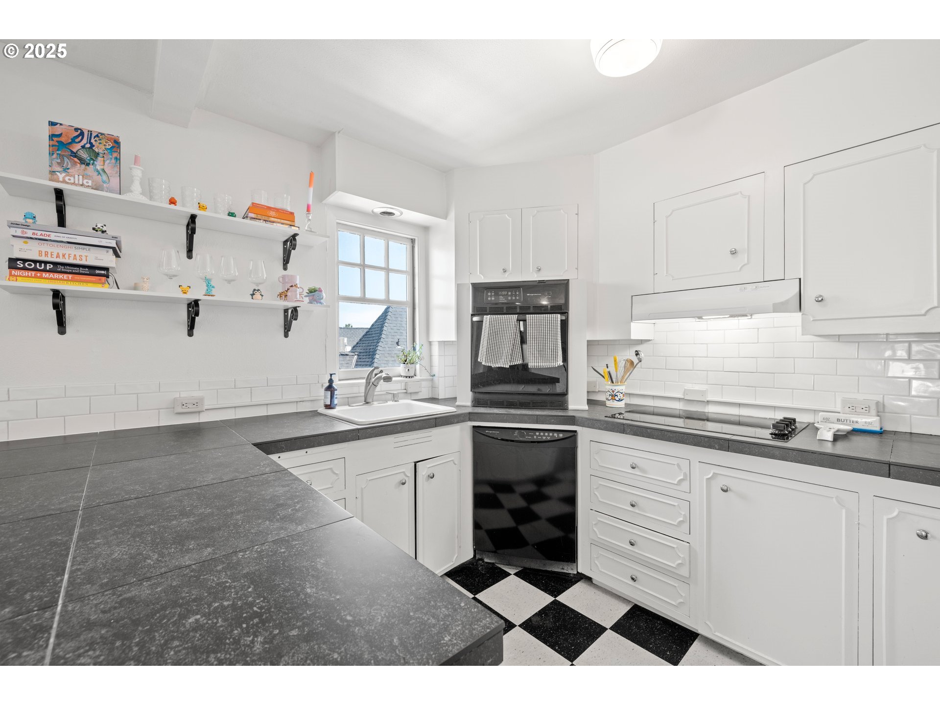 Photo #8: 511755902 Listing: Photo #8