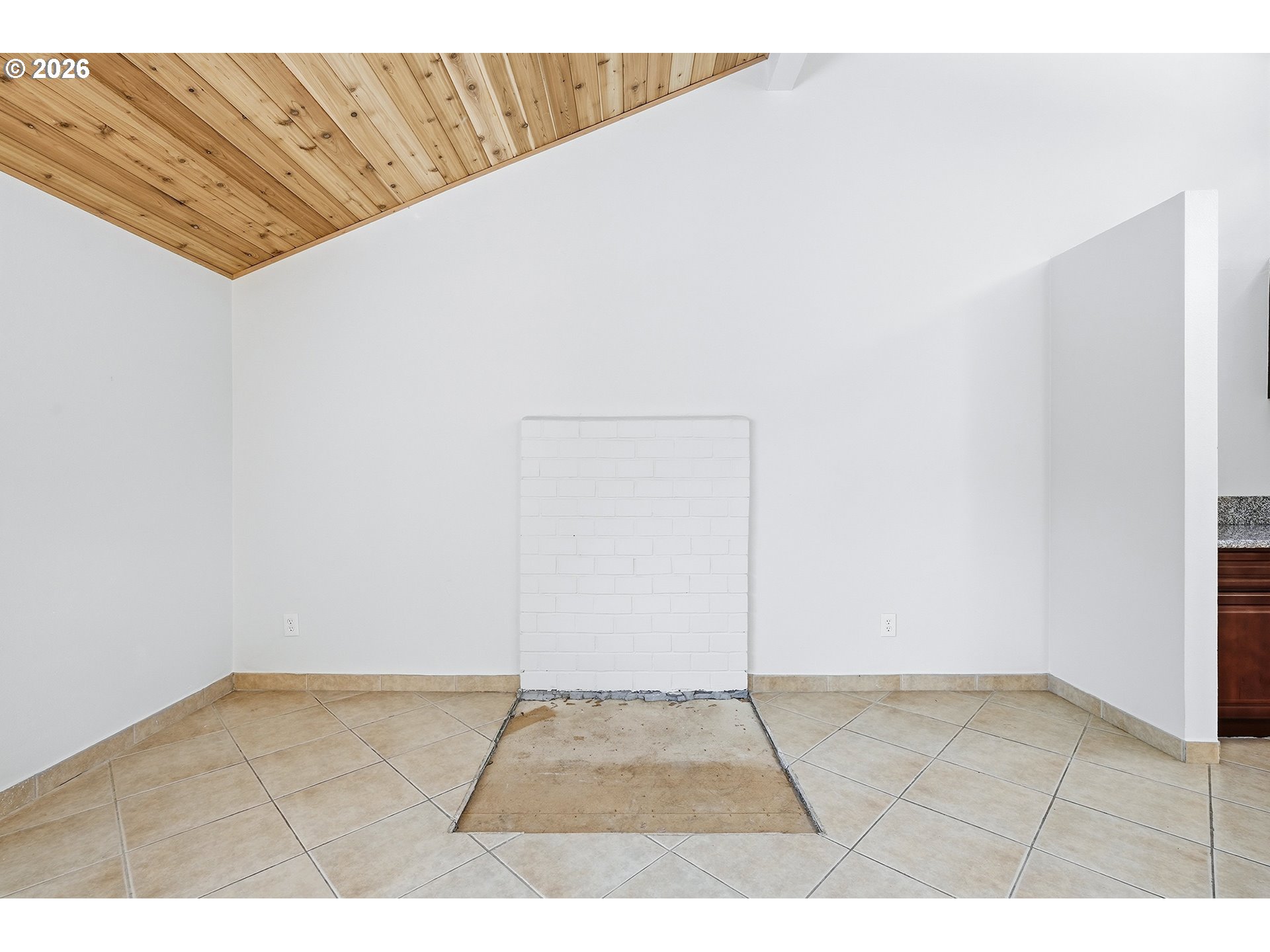 Photo #11: 513748239 Listing: Photo #11