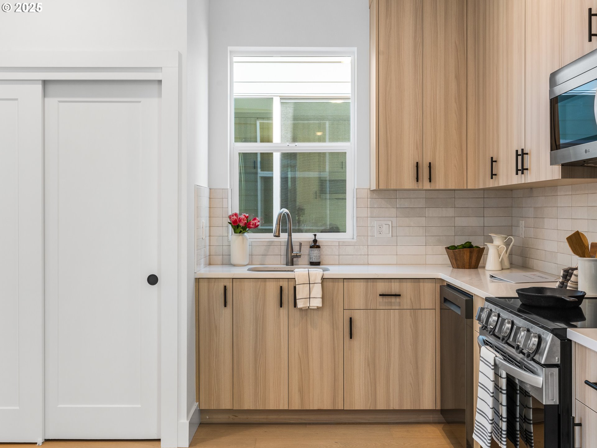 4354 NE Going ST, Portland, OR, 97218