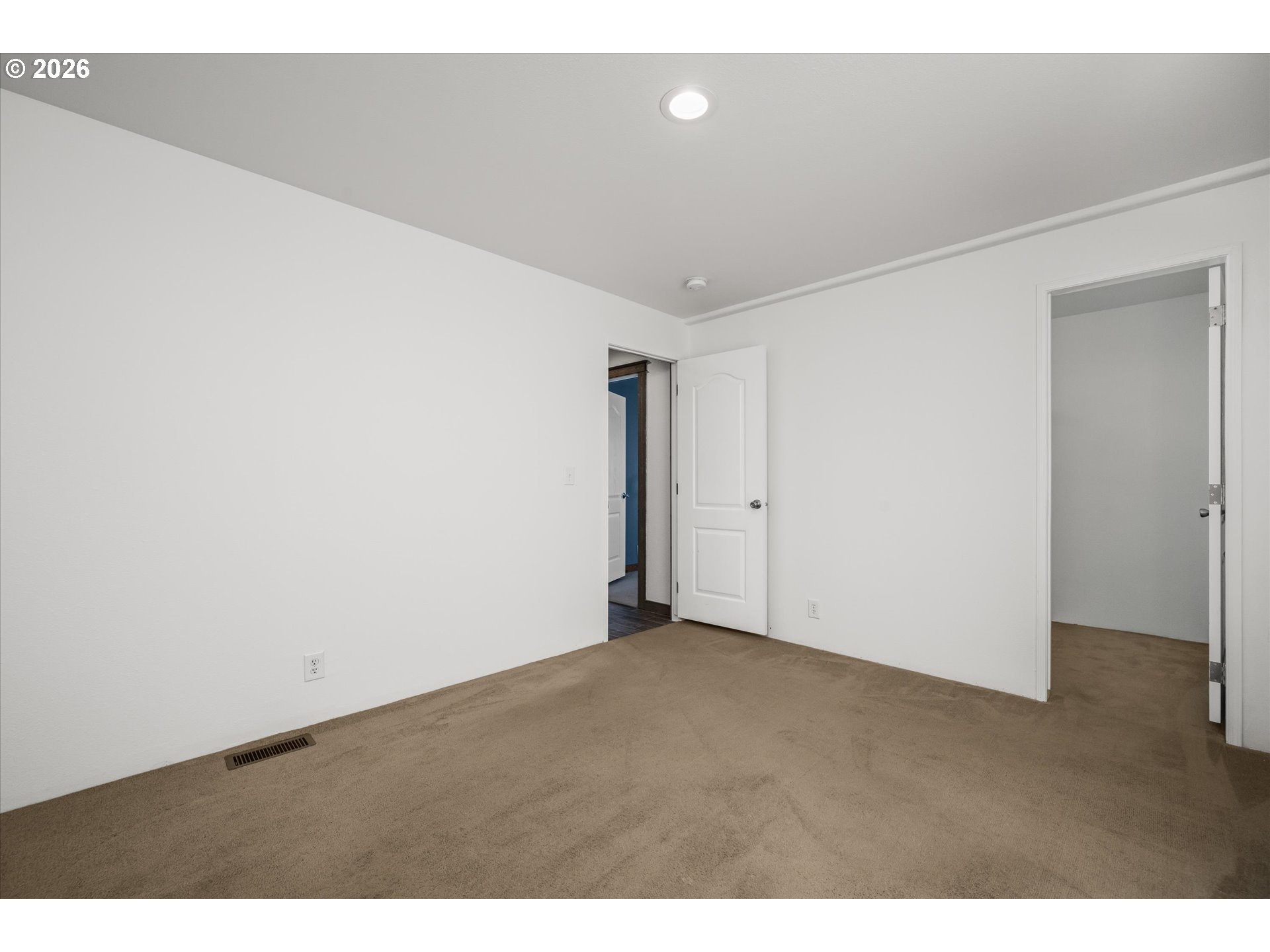 975 N 16TH ST, Cottage Grove, OR, 97424