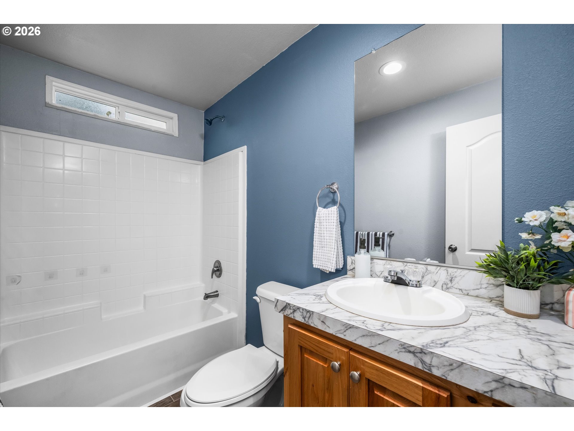 975 N 16TH ST, Cottage Grove, OR, 97424